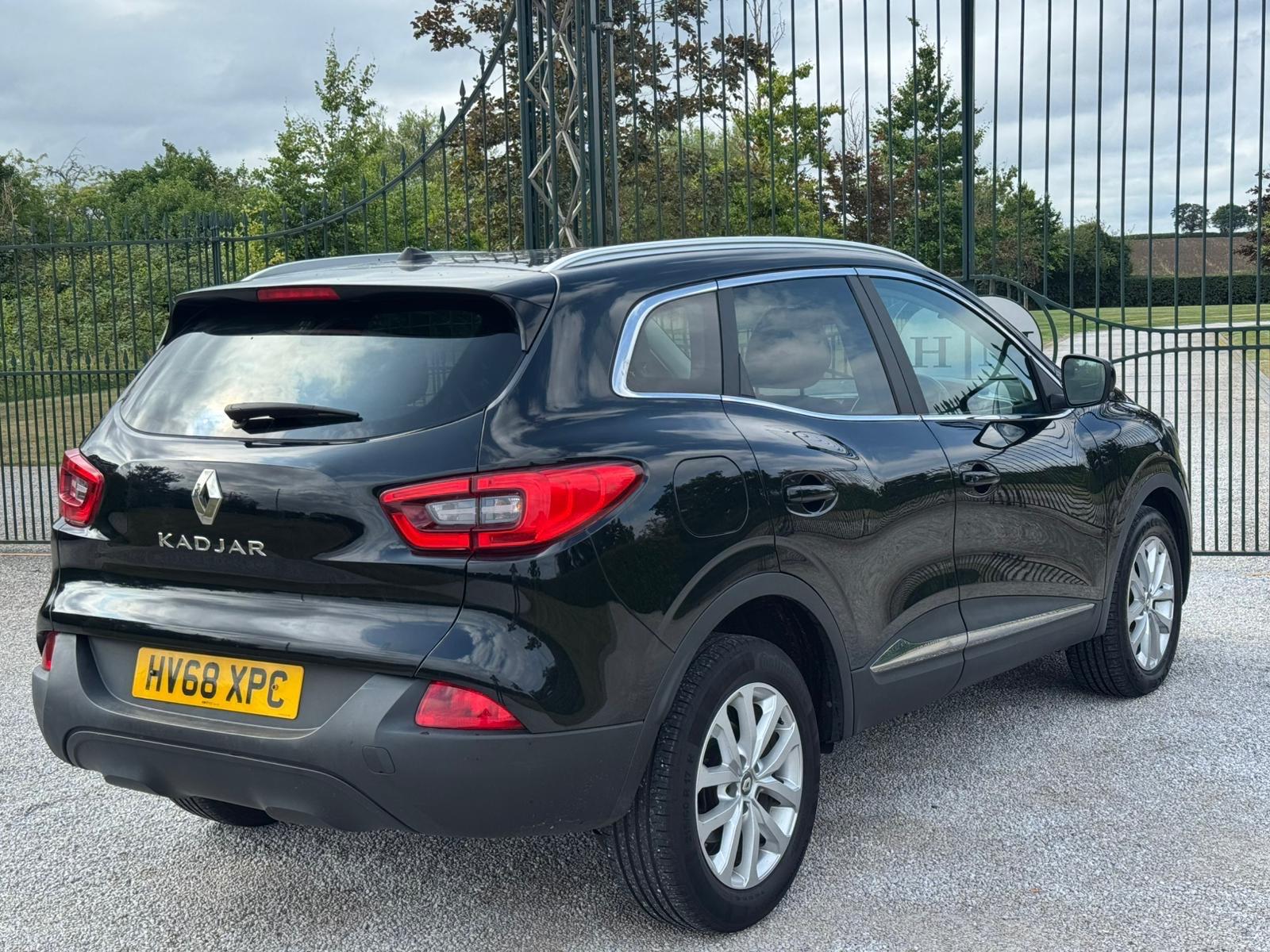 2018 Renault Kadjar 1.3 TCe Dynamique Nav Euro 6 (s/s) 5dr • 99,890 miles image 6