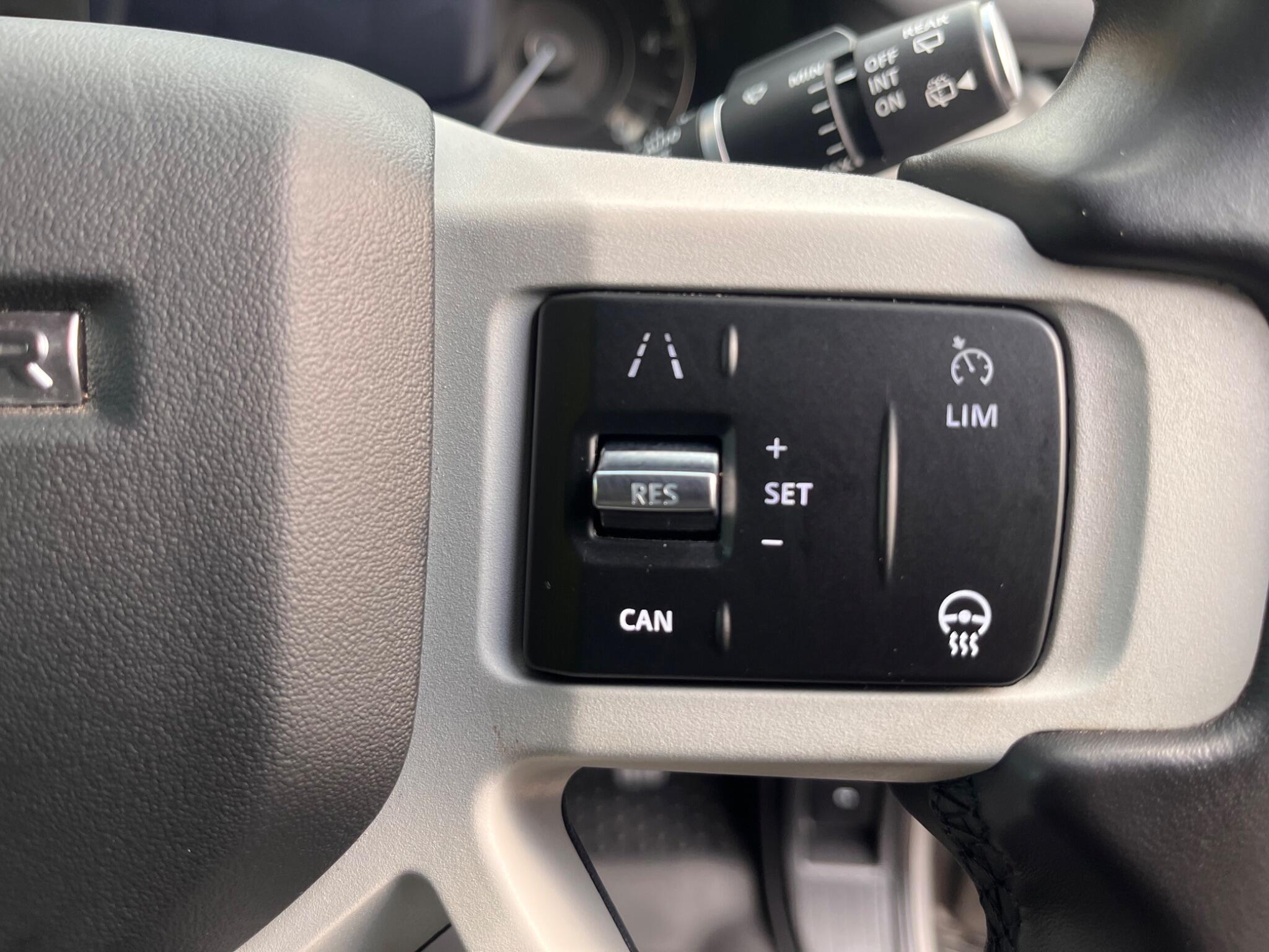 Land Rover Defender view 28