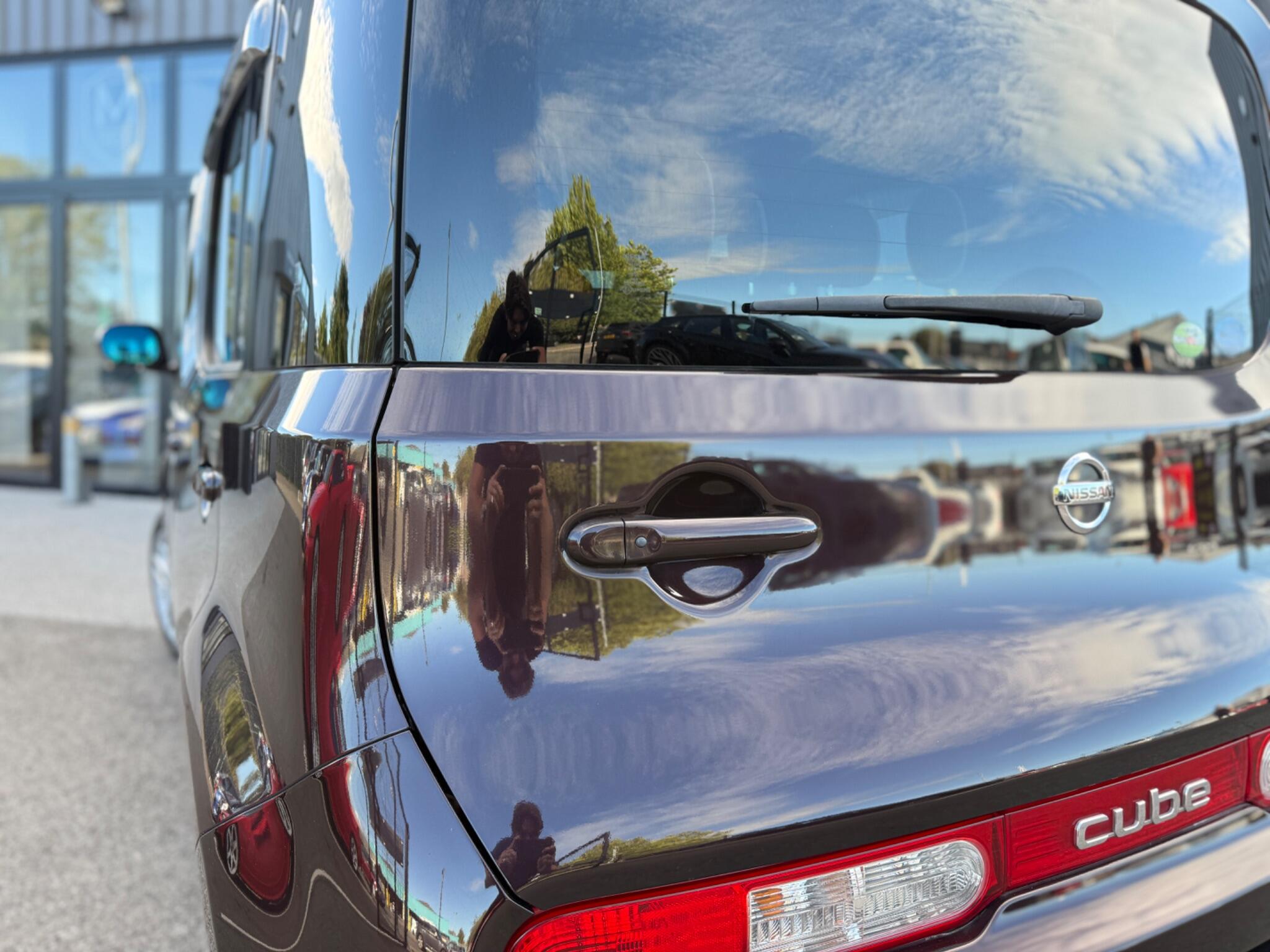 Nissan Cube view 8