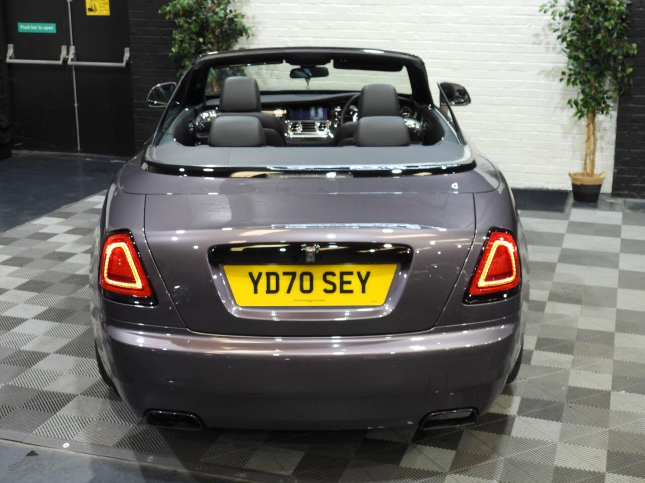 Rolls-Royce Dawn view 58