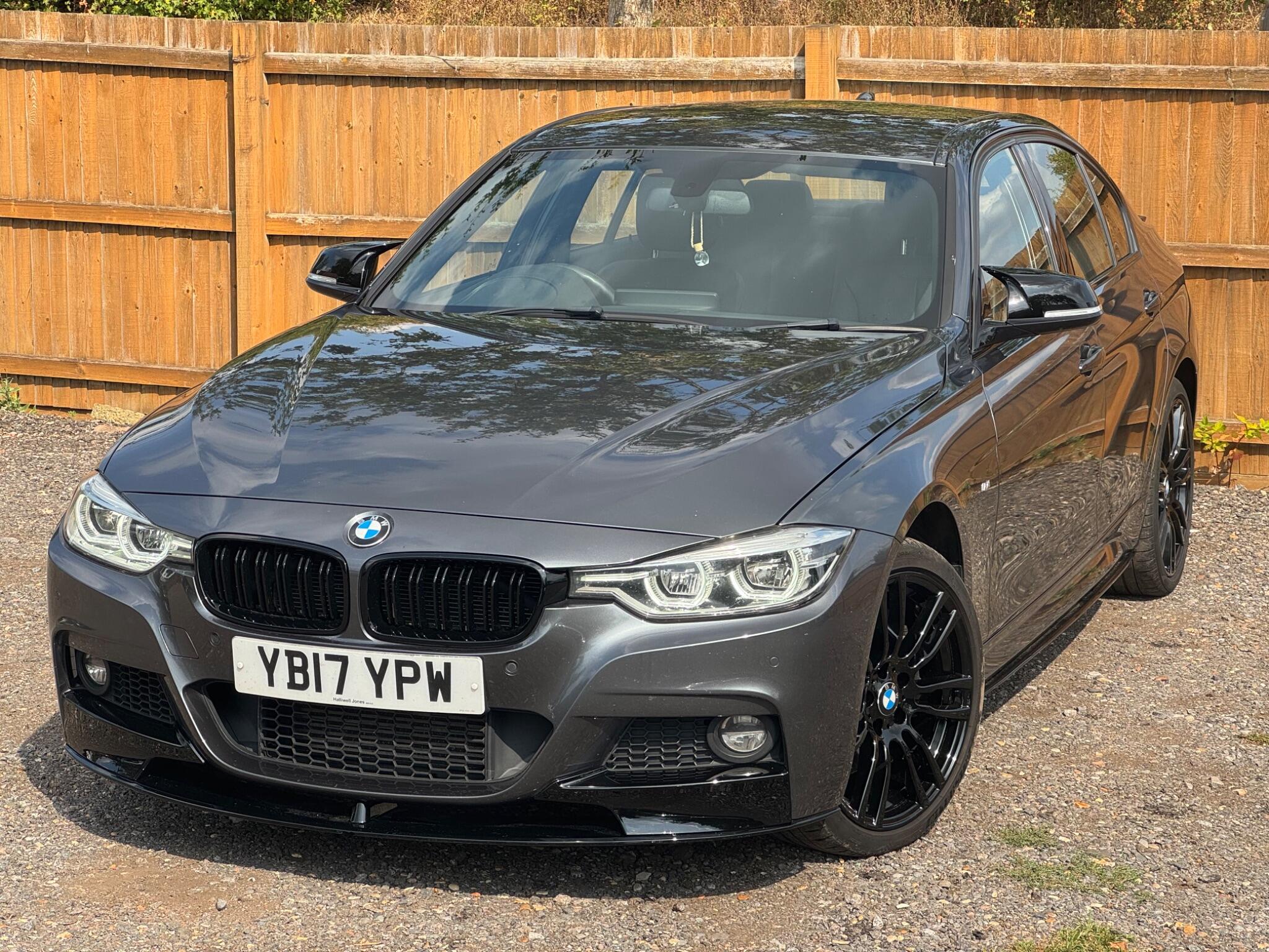 BMW 3 Series view 3
