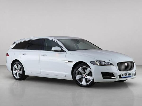 White 2018 Jaguar XF Estate Rear-wheel drive Automatic