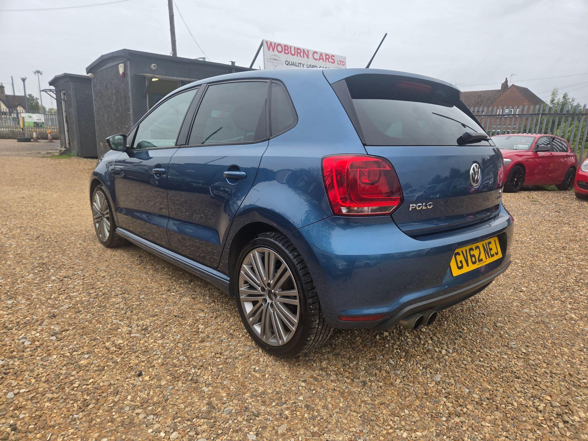 Volkswagen Polo view 4