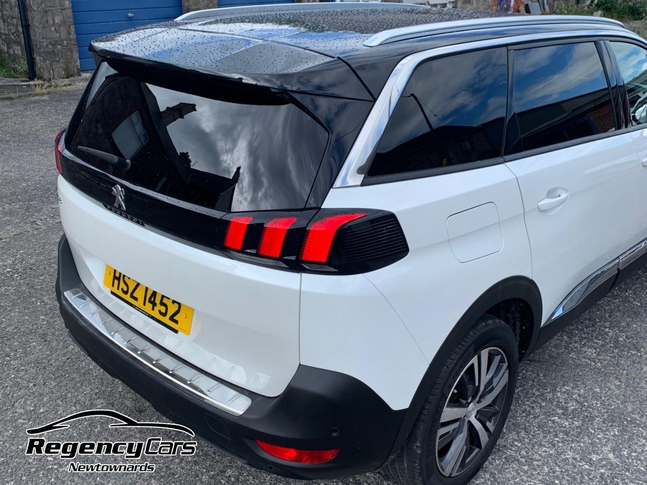 Peugeot 5008 view 9