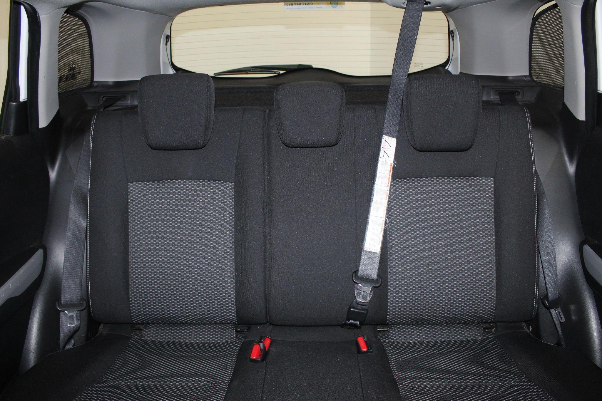 Suzuki Vitara view 46