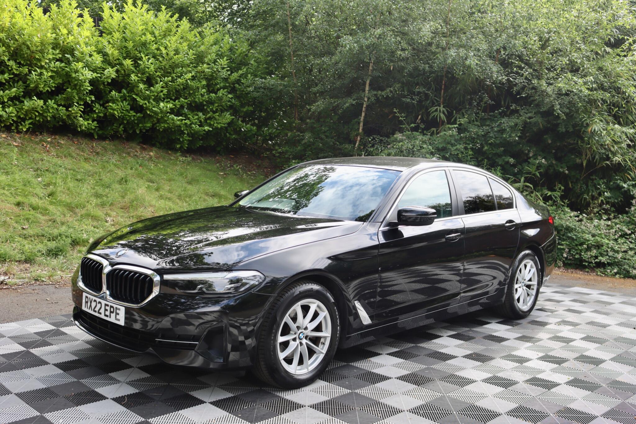 BMW 5 Series view 11