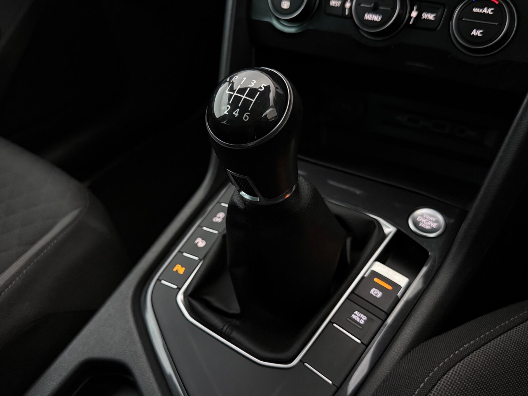 Volkswagen Tiguan view 22