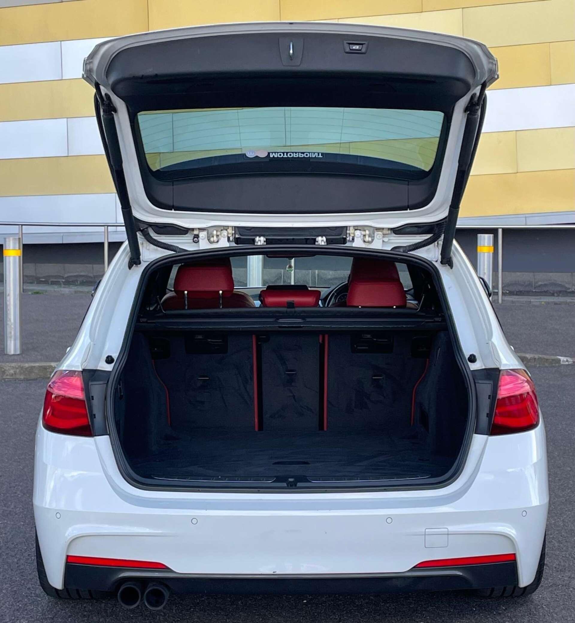 BMW 3 Series view 46
