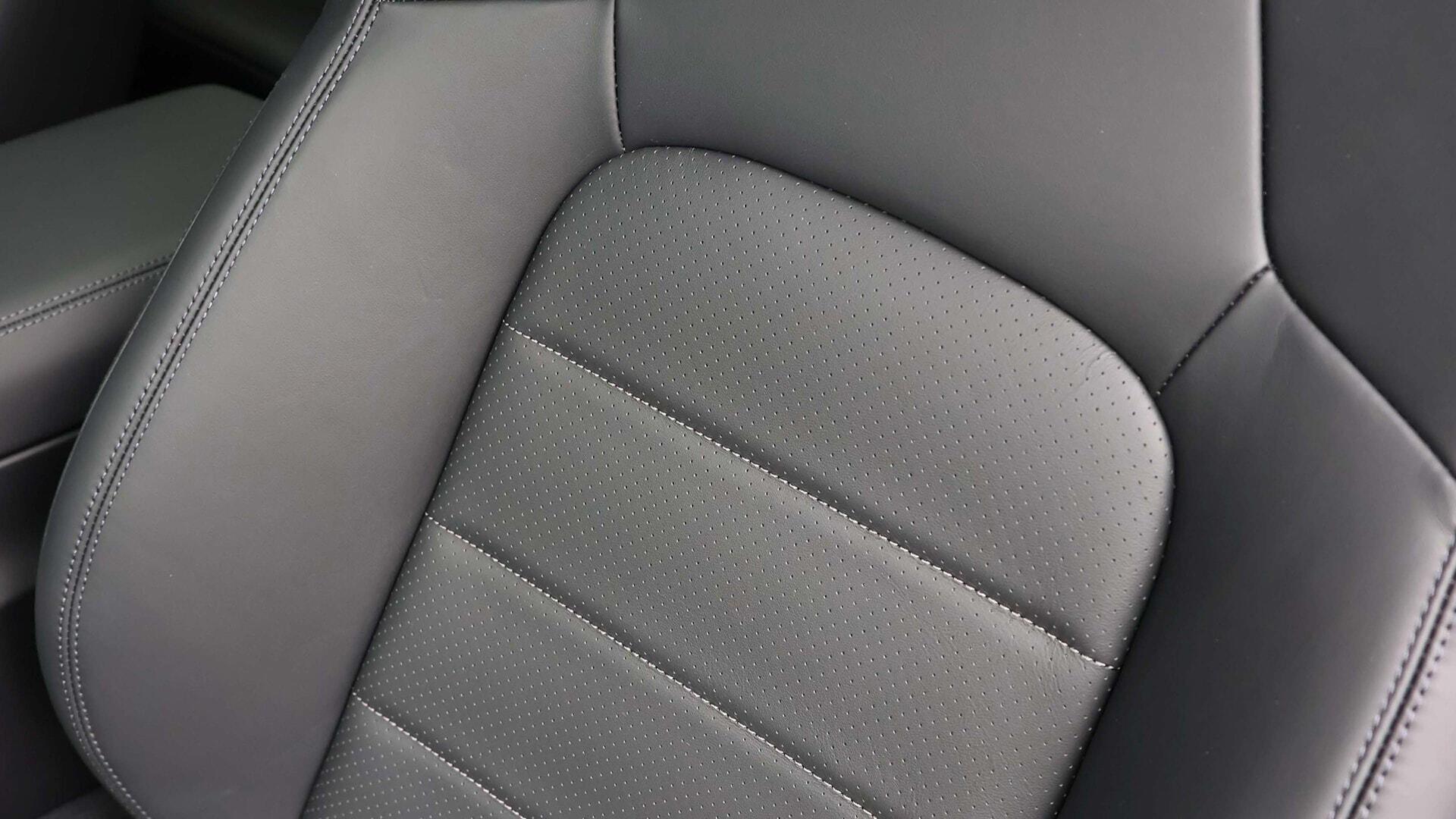 Porsche Macan view 22