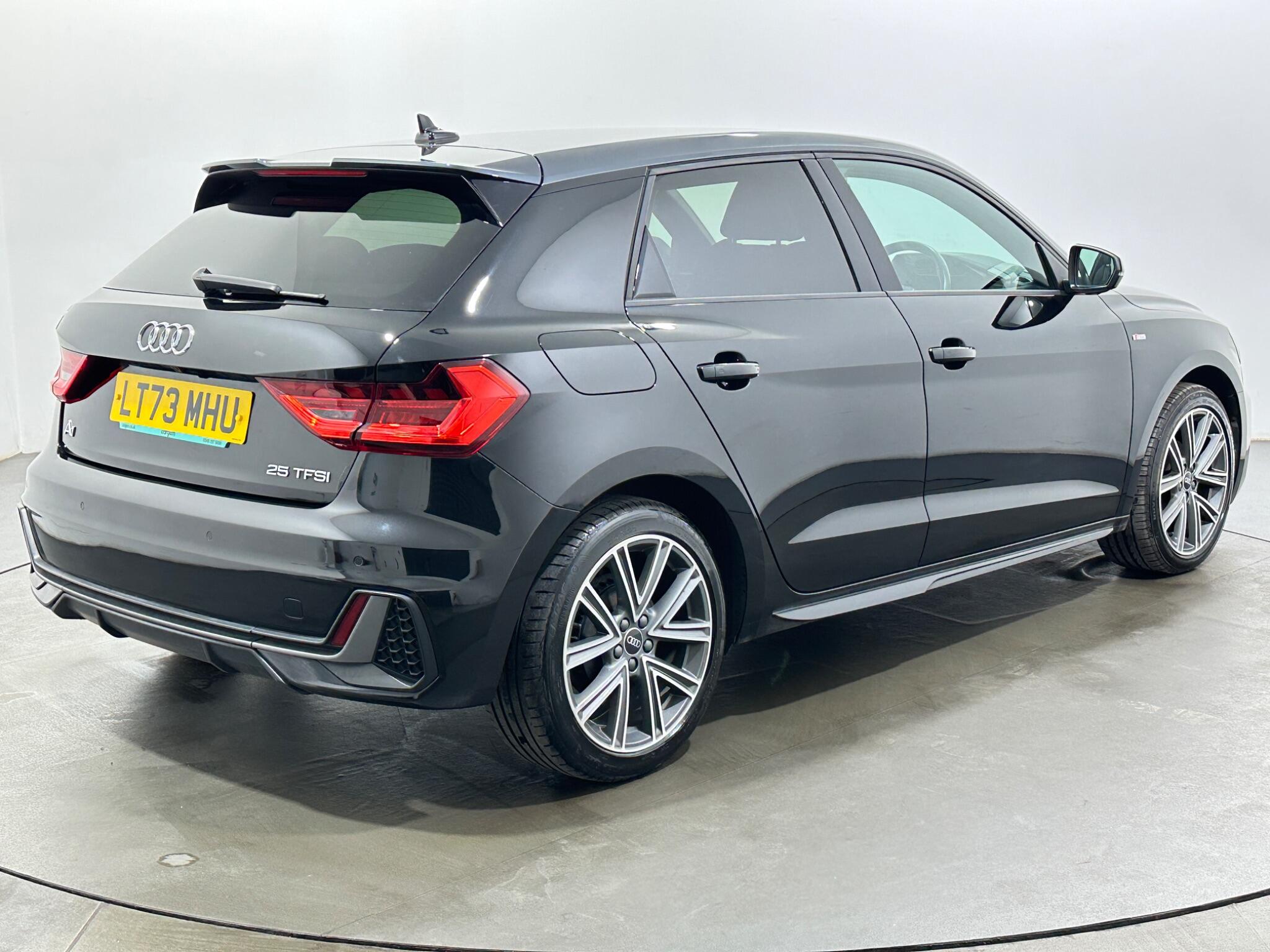 Audi A1 view 8