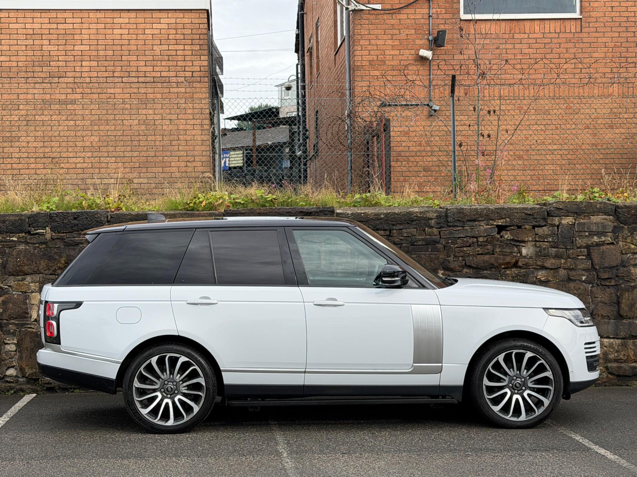 Land Rover Range Rover view 8