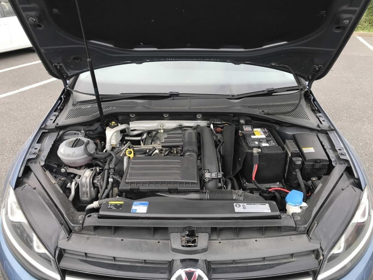 Volkswagen Golf view 12