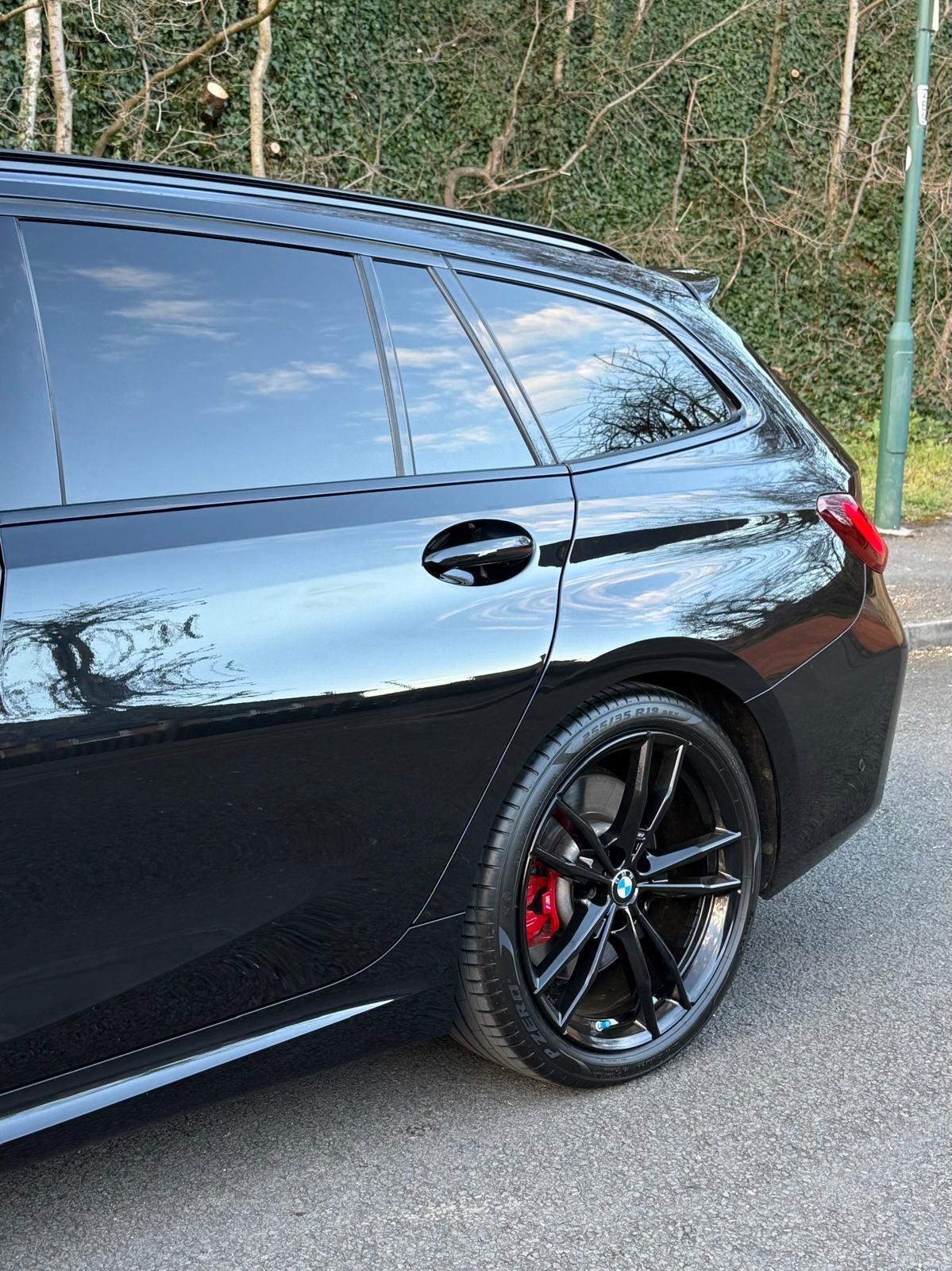 BMW 3 Series view 90