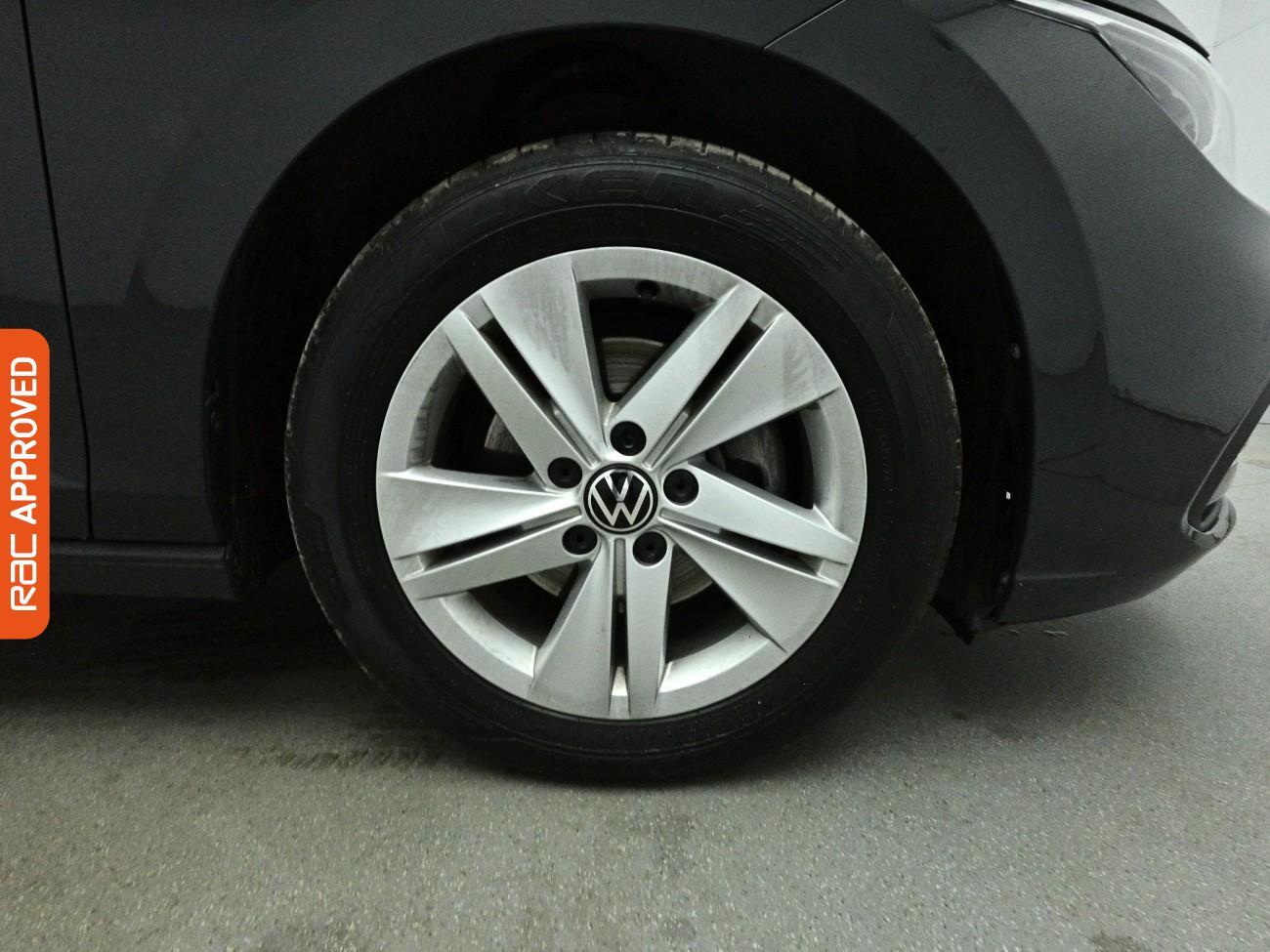 Volkswagen Golf view 25
