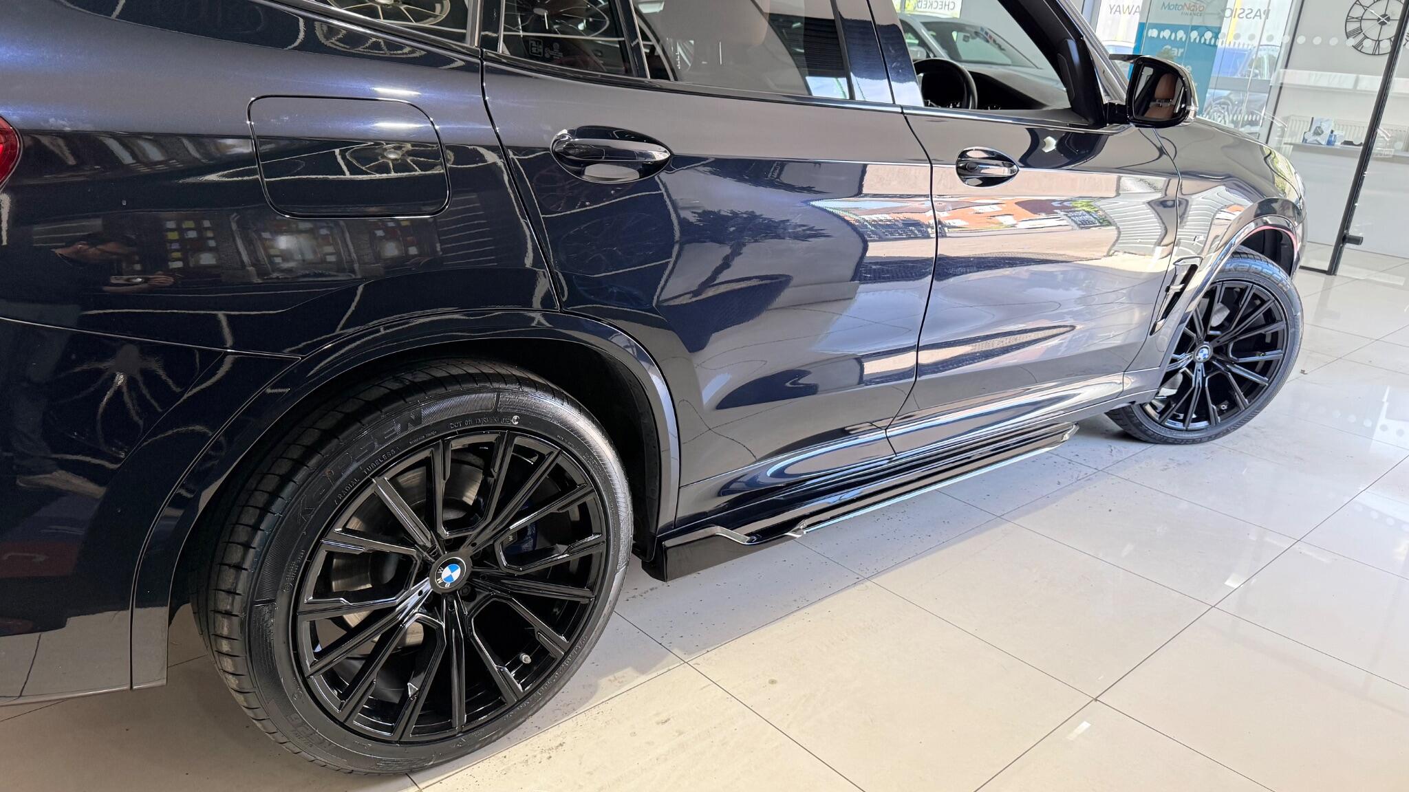 BMW X3 view 22