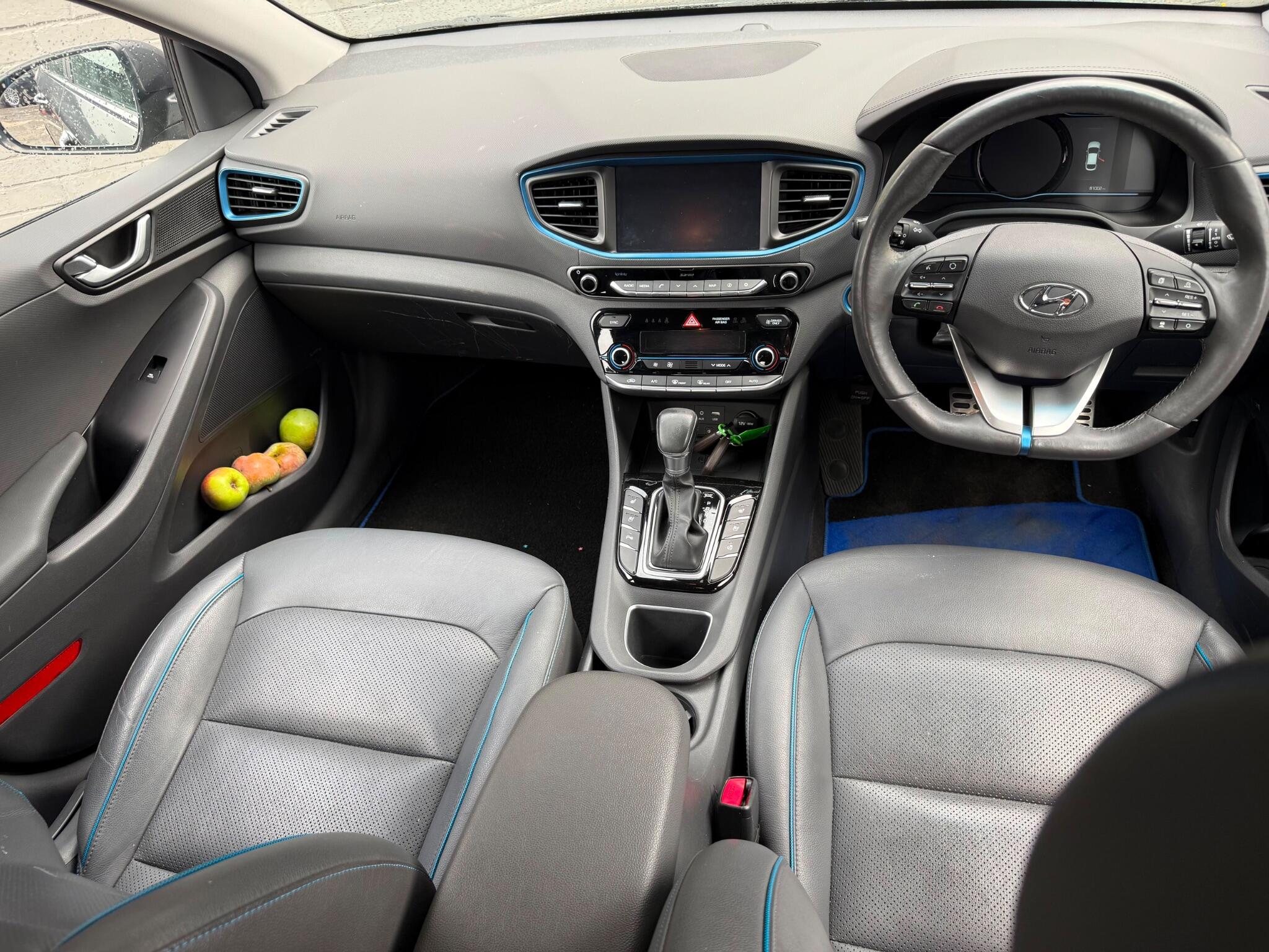 Hyundai Ioniq view 7