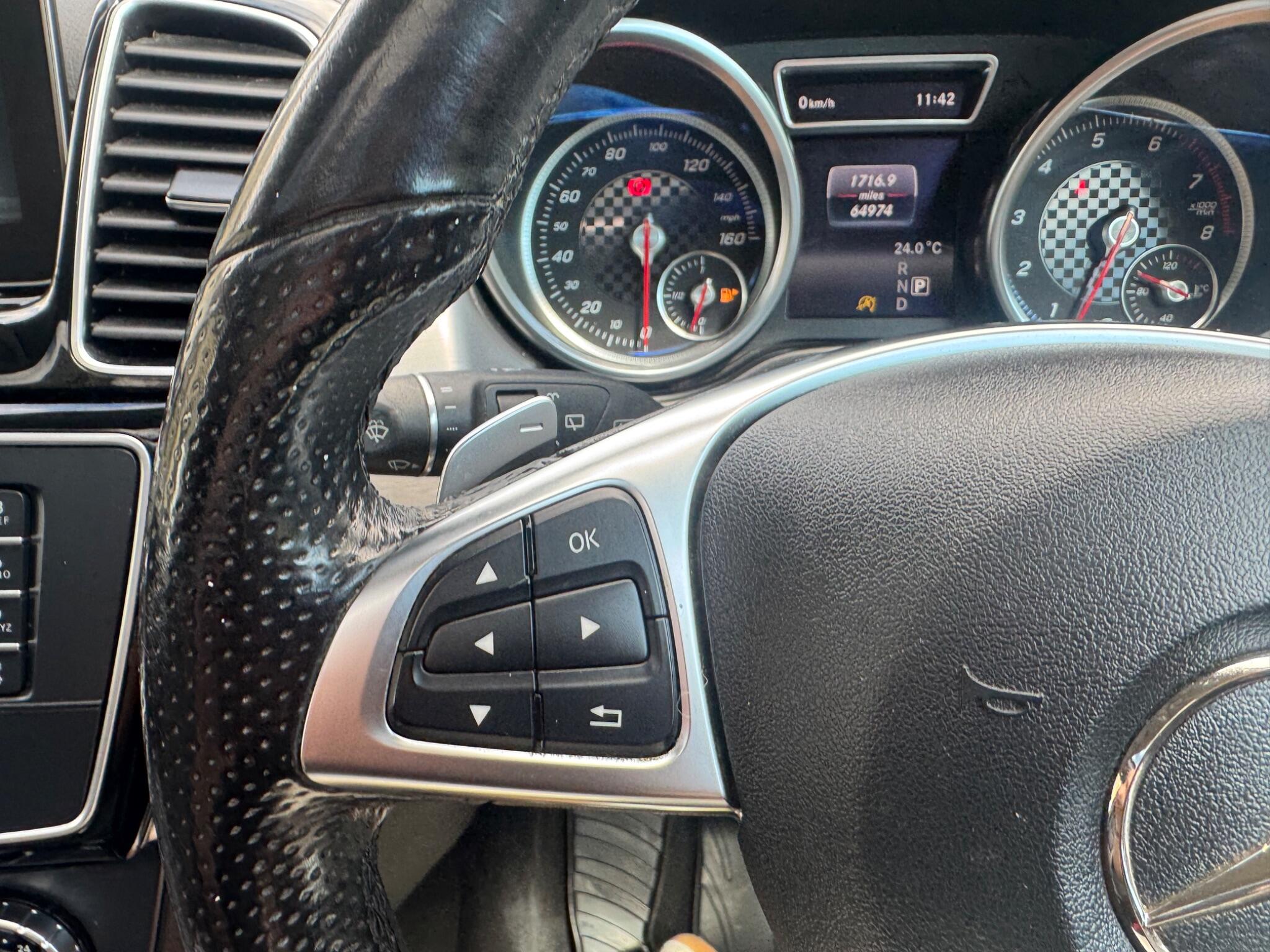 Mercedes-Benz Gle view 38