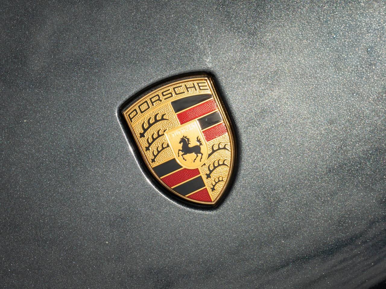 Porsche Macan view 38