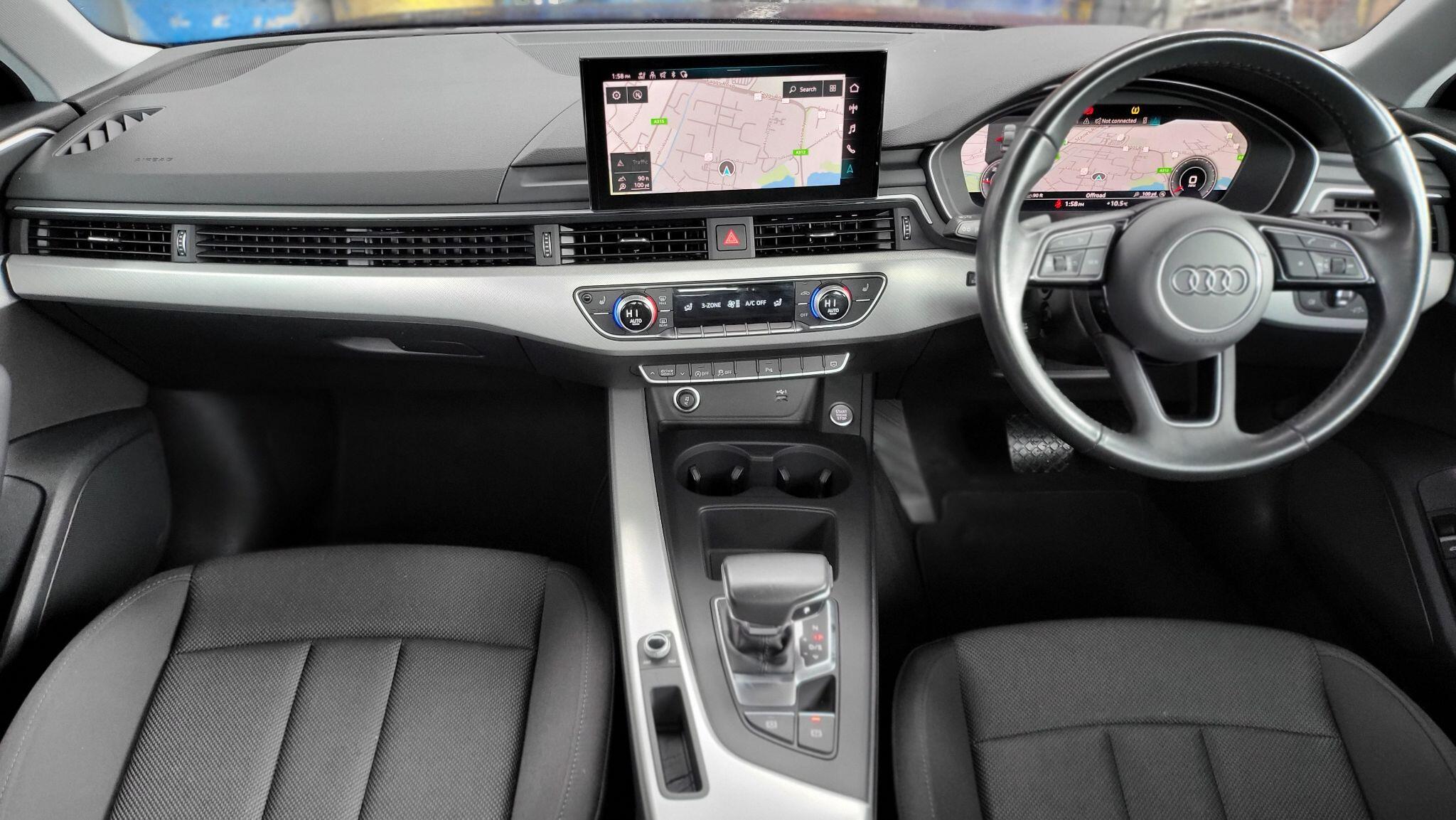 Audi A4 view 4