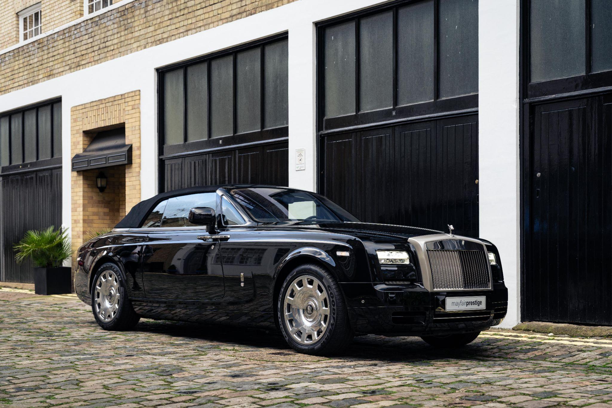 Rolls-Royce Phantom view 6