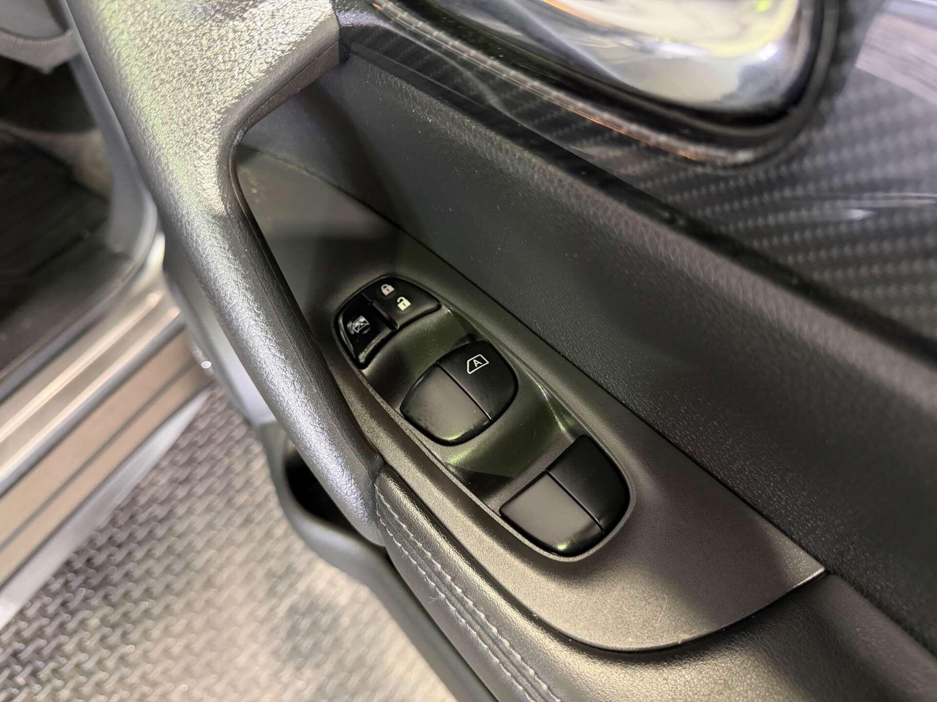 Nissan X-Trail view 30