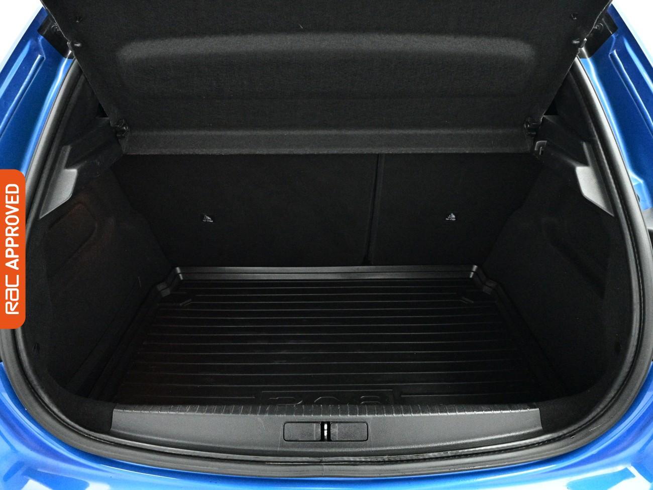 Peugeot E-208 view 26