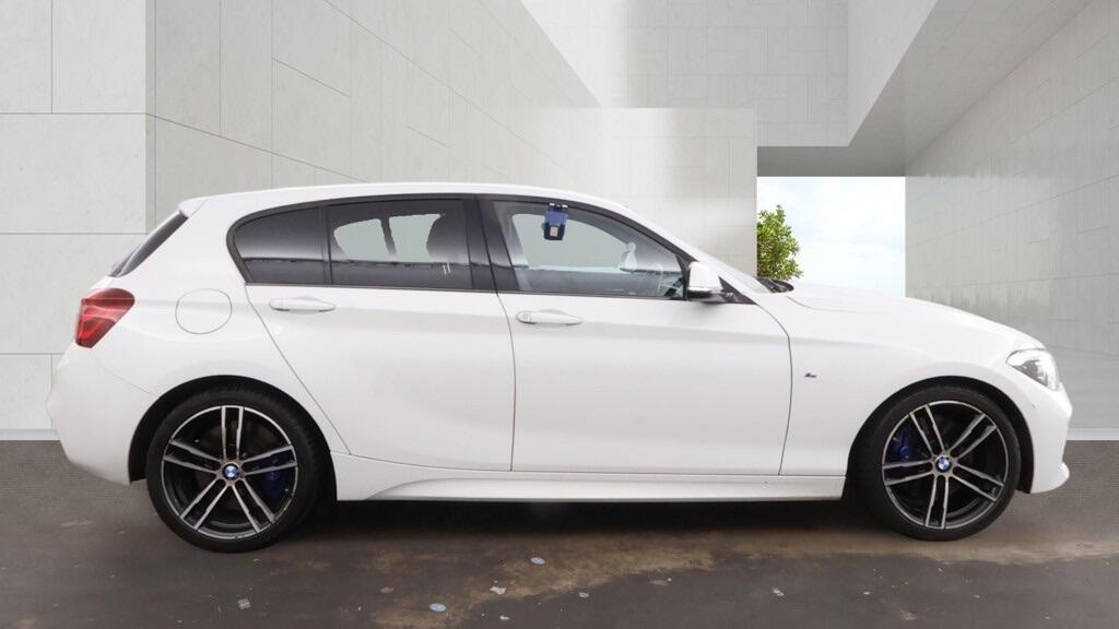 BMW 1 Series view 6