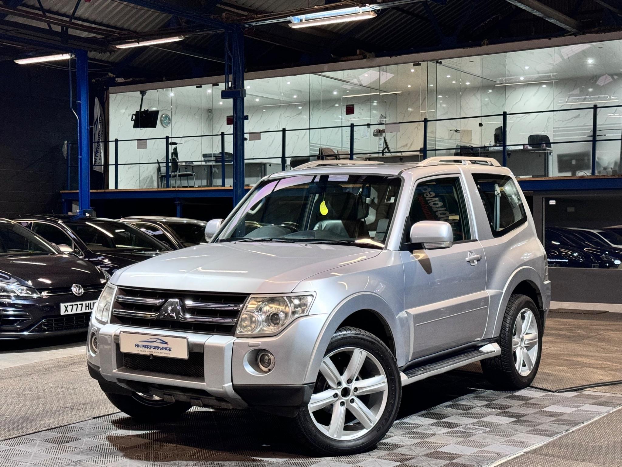 Mitsubishi Shogun view 10