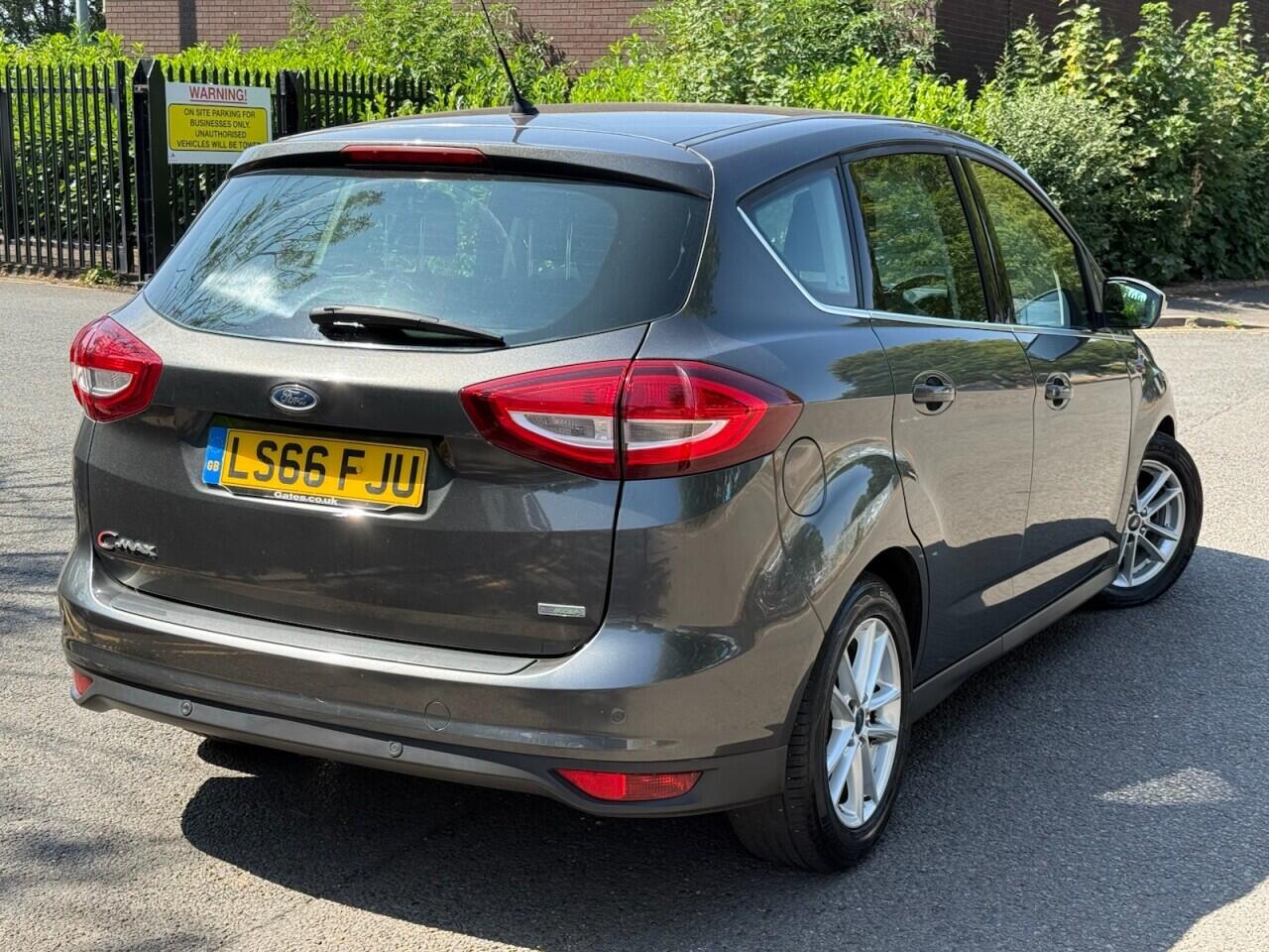 Ford C-Max view 7