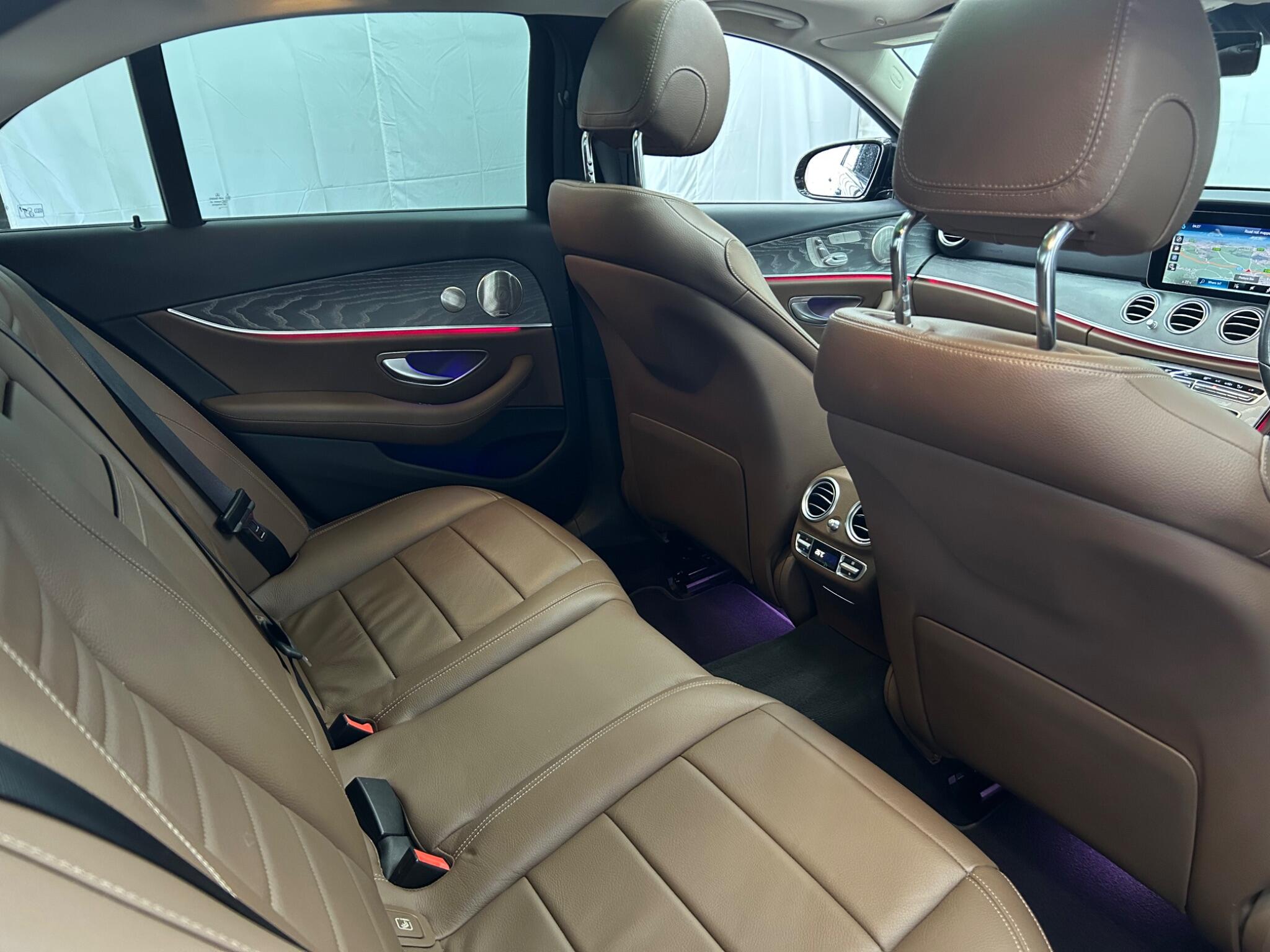 Mercedes-Benz E Class view 22