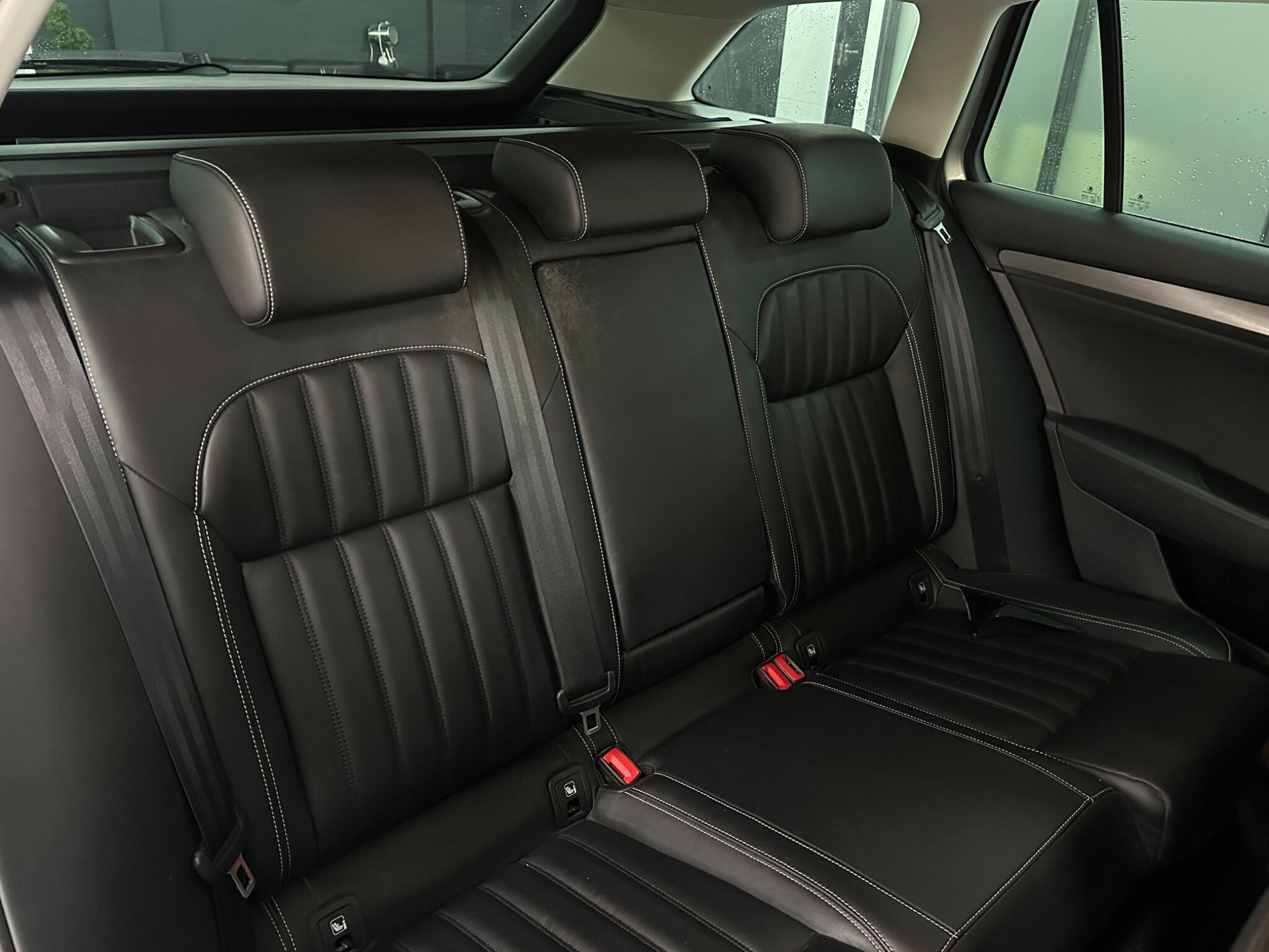 Skoda Superb view 36