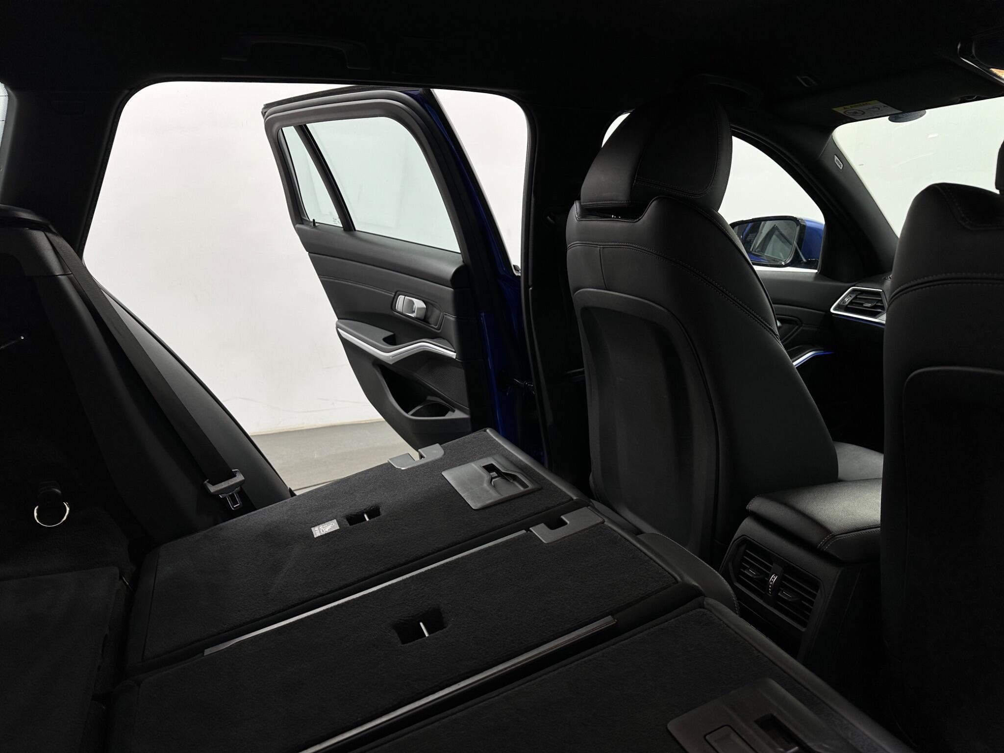 BMW 3 Series view 47