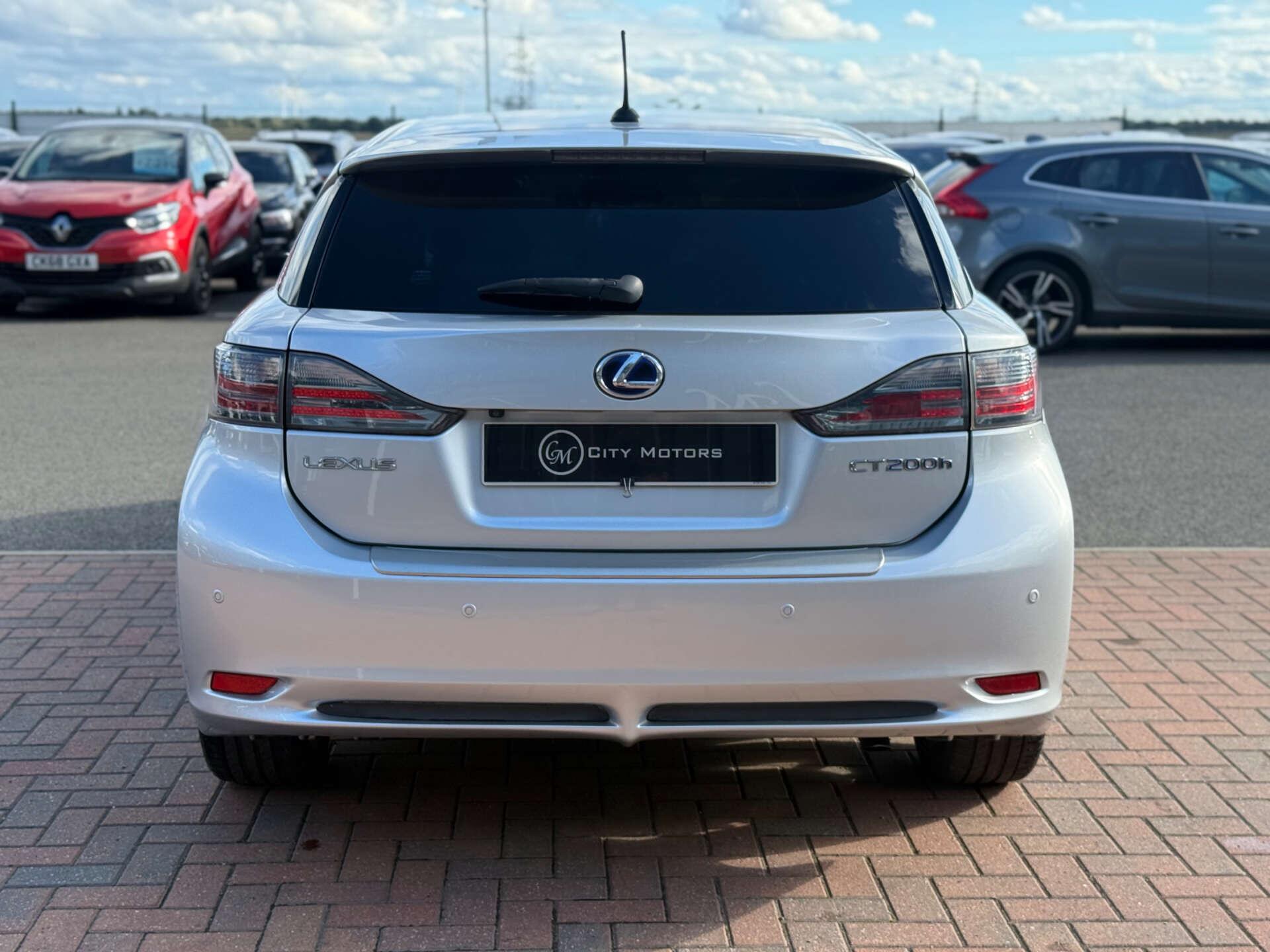 Lexus CT view 26