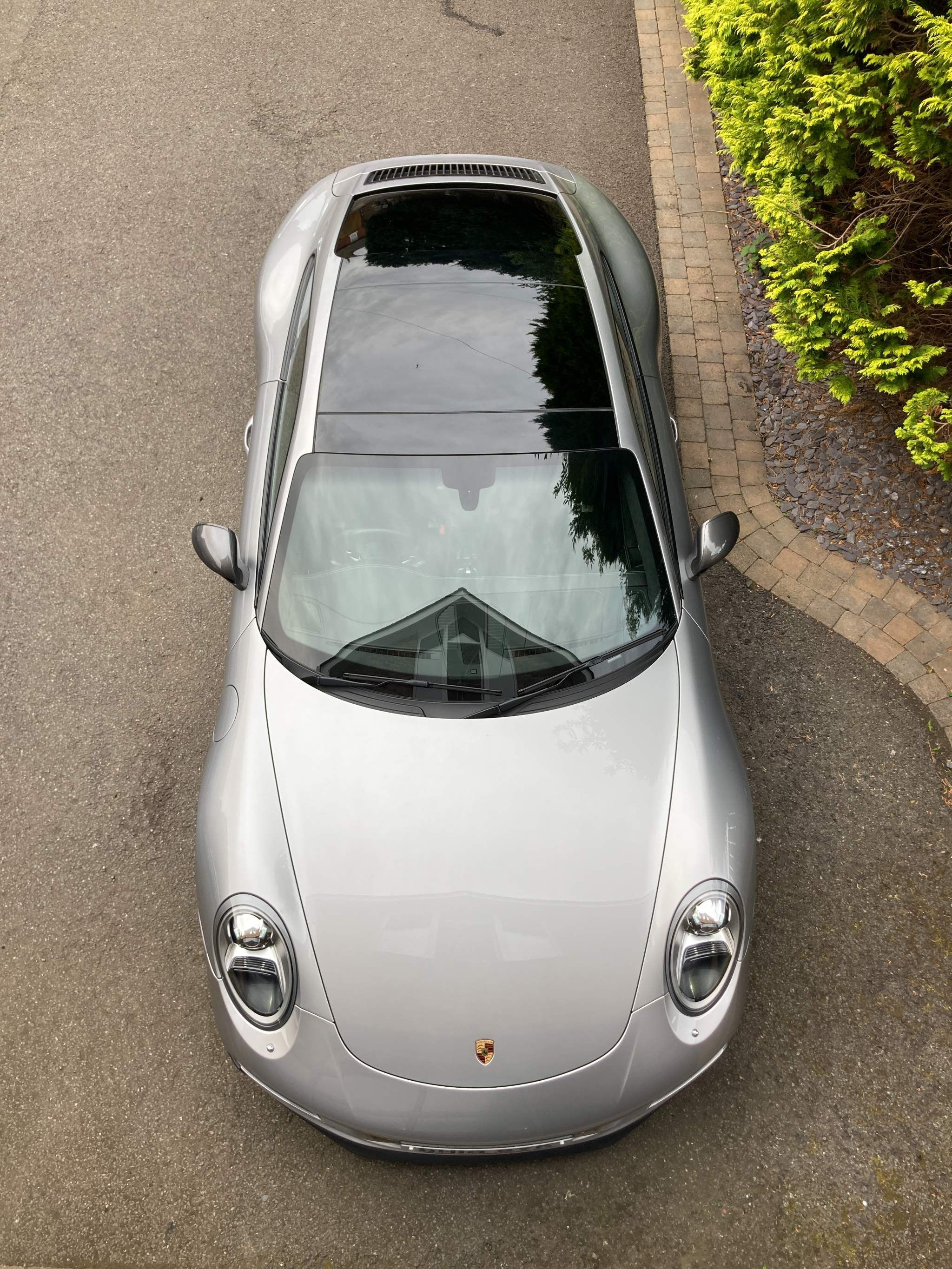 Porsche 911 view 32