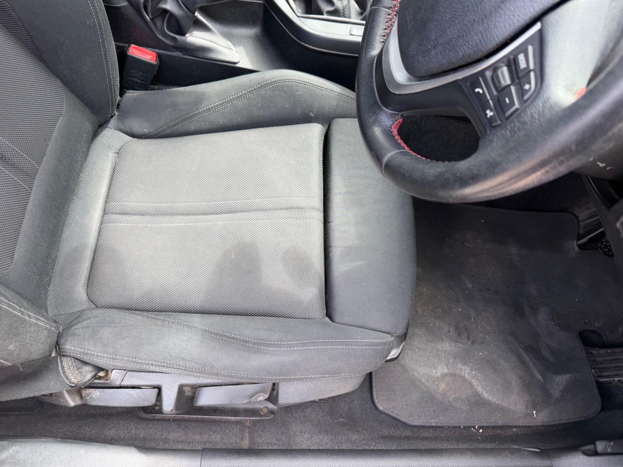 BMW 1 Series view 13