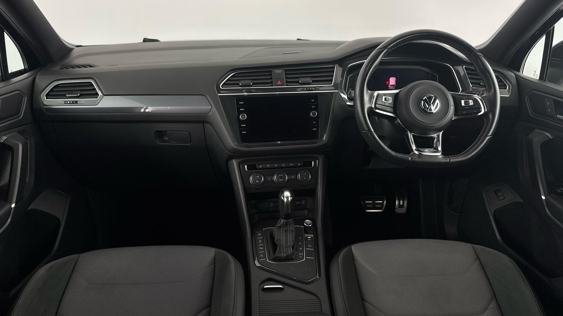 Volkswagen Tiguan Allspace view 11