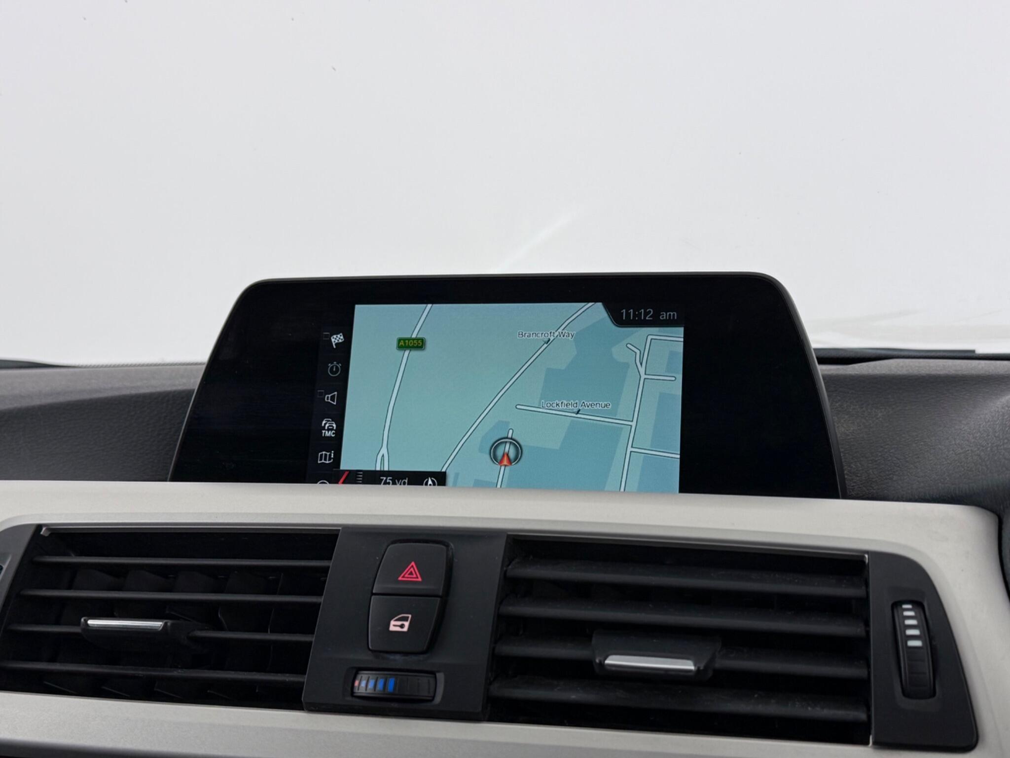 BMW 3 Series view 27