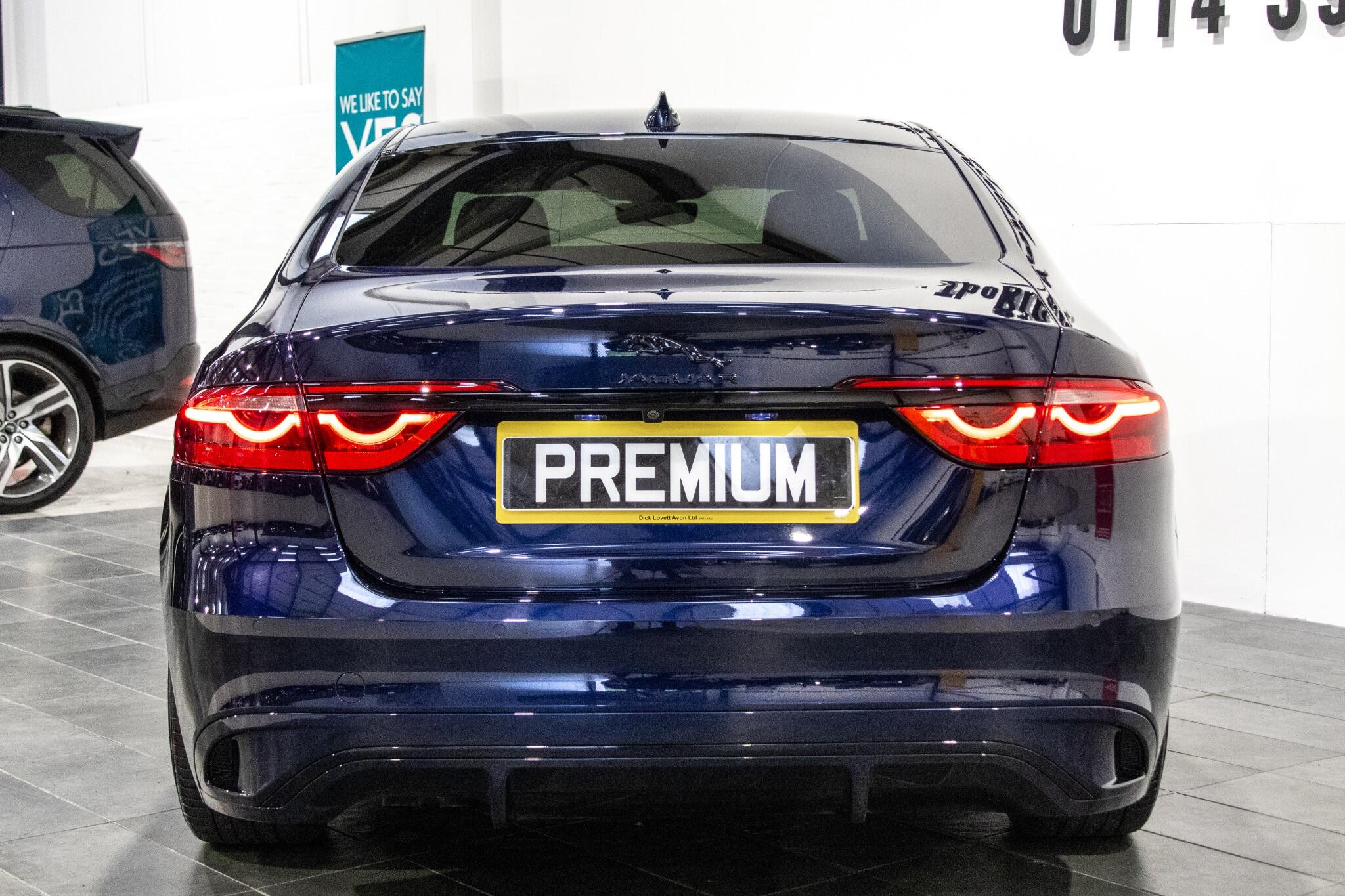 Jaguar XF view 8