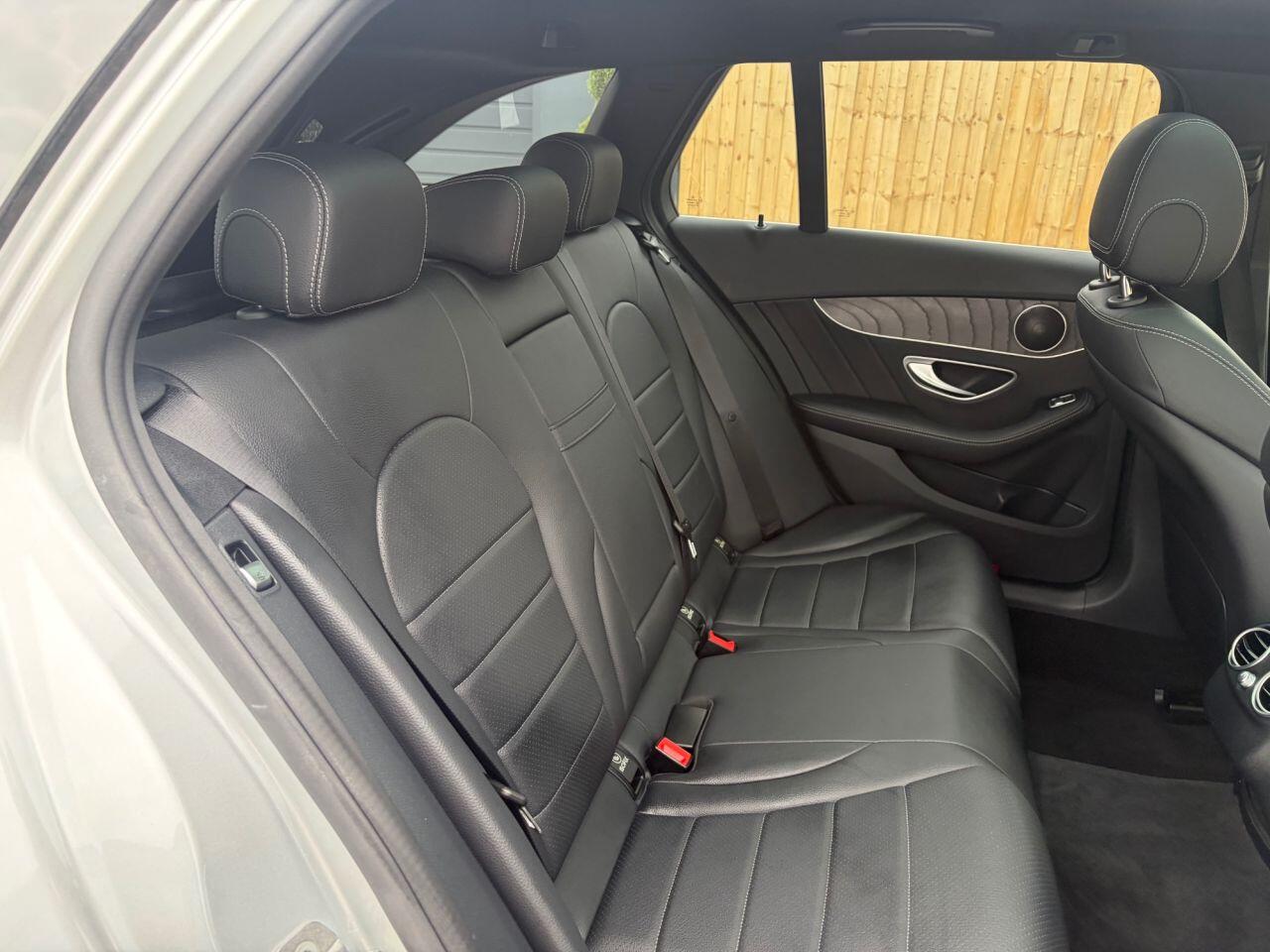 Mercedes-Benz C-Class view 24