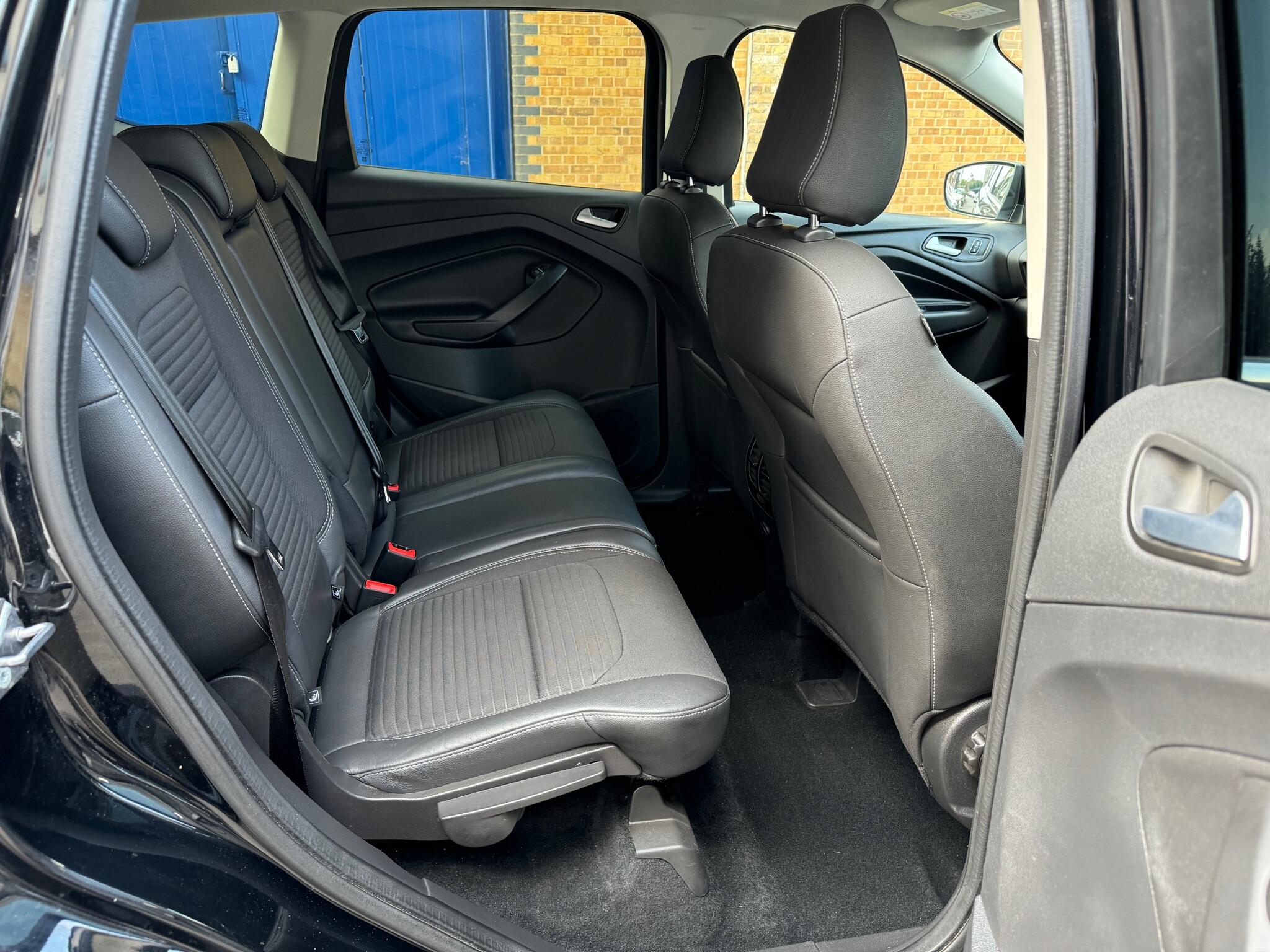 Ford Kuga view 12