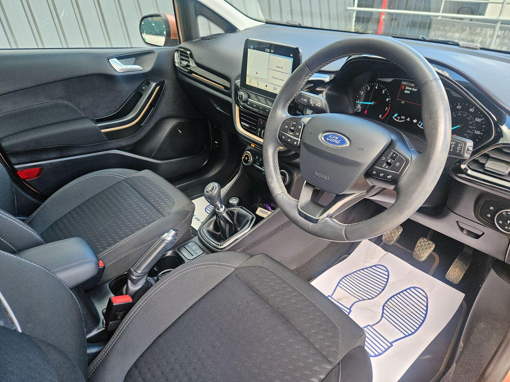 2017 Ford Fiesta image 20