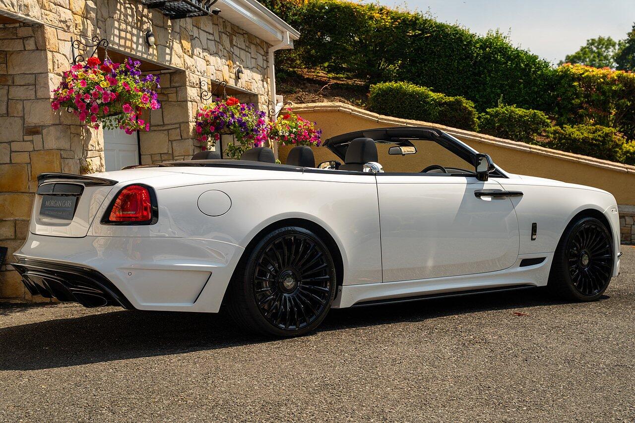 Rolls-Royce Dawn view 8