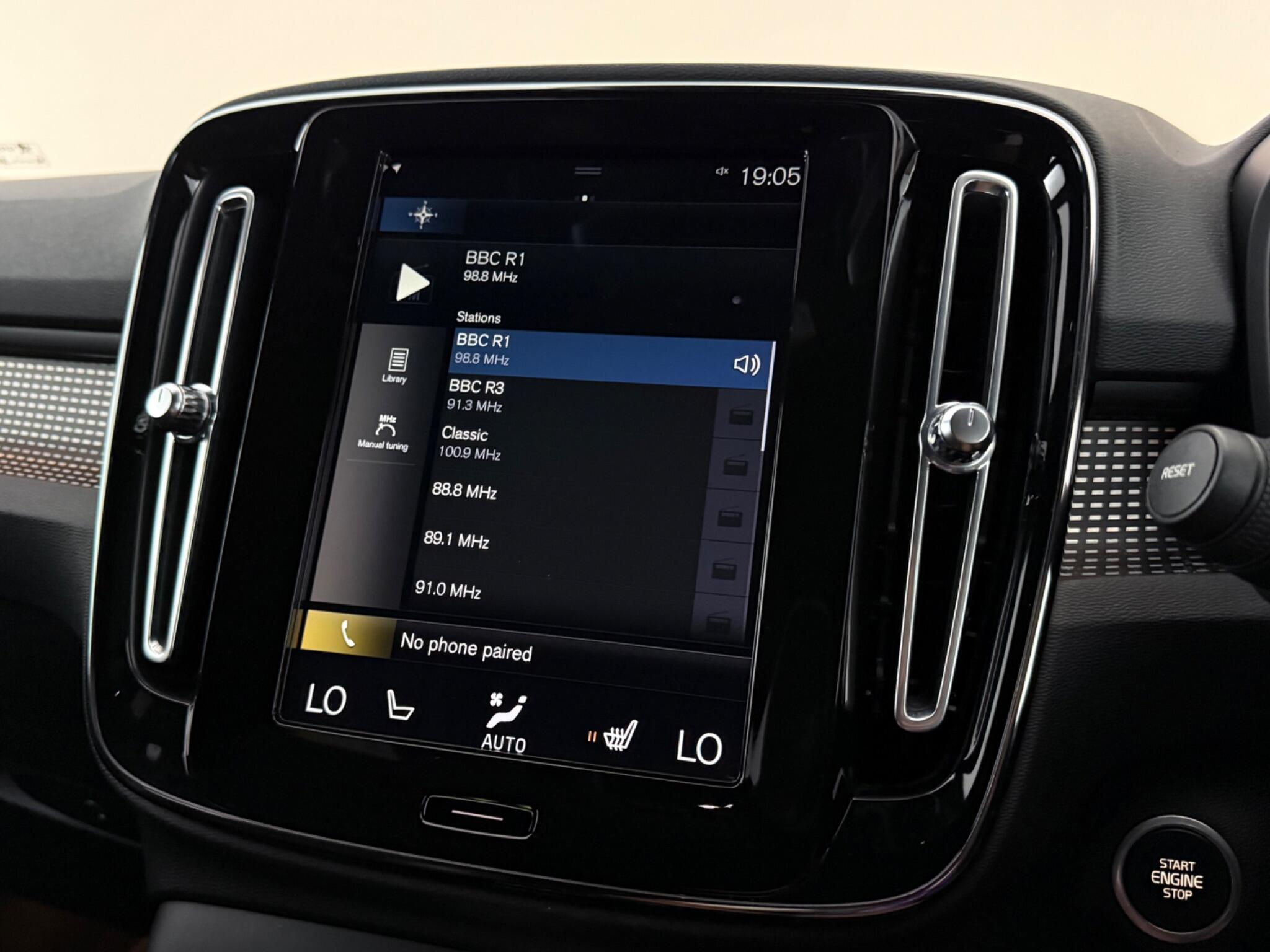 Volvo XC40 view 24