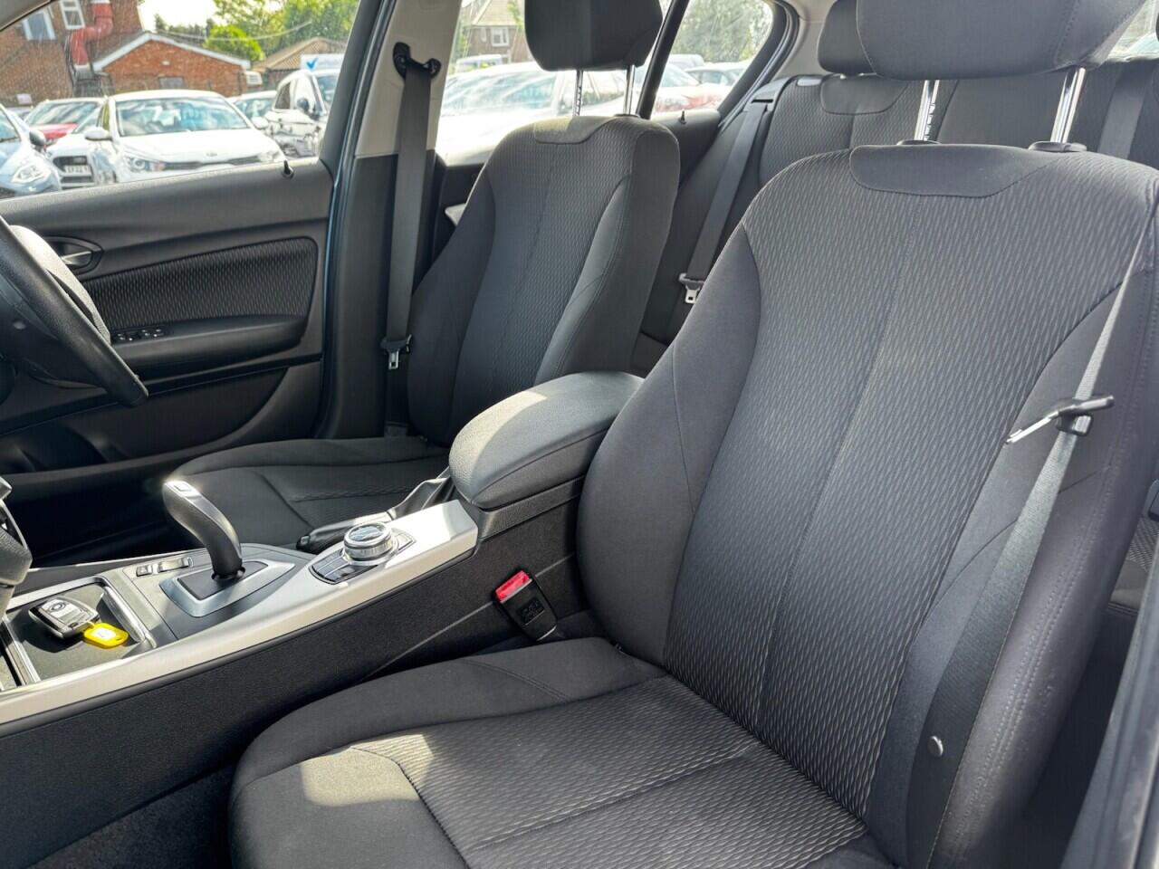 BMW 1 Series view 40