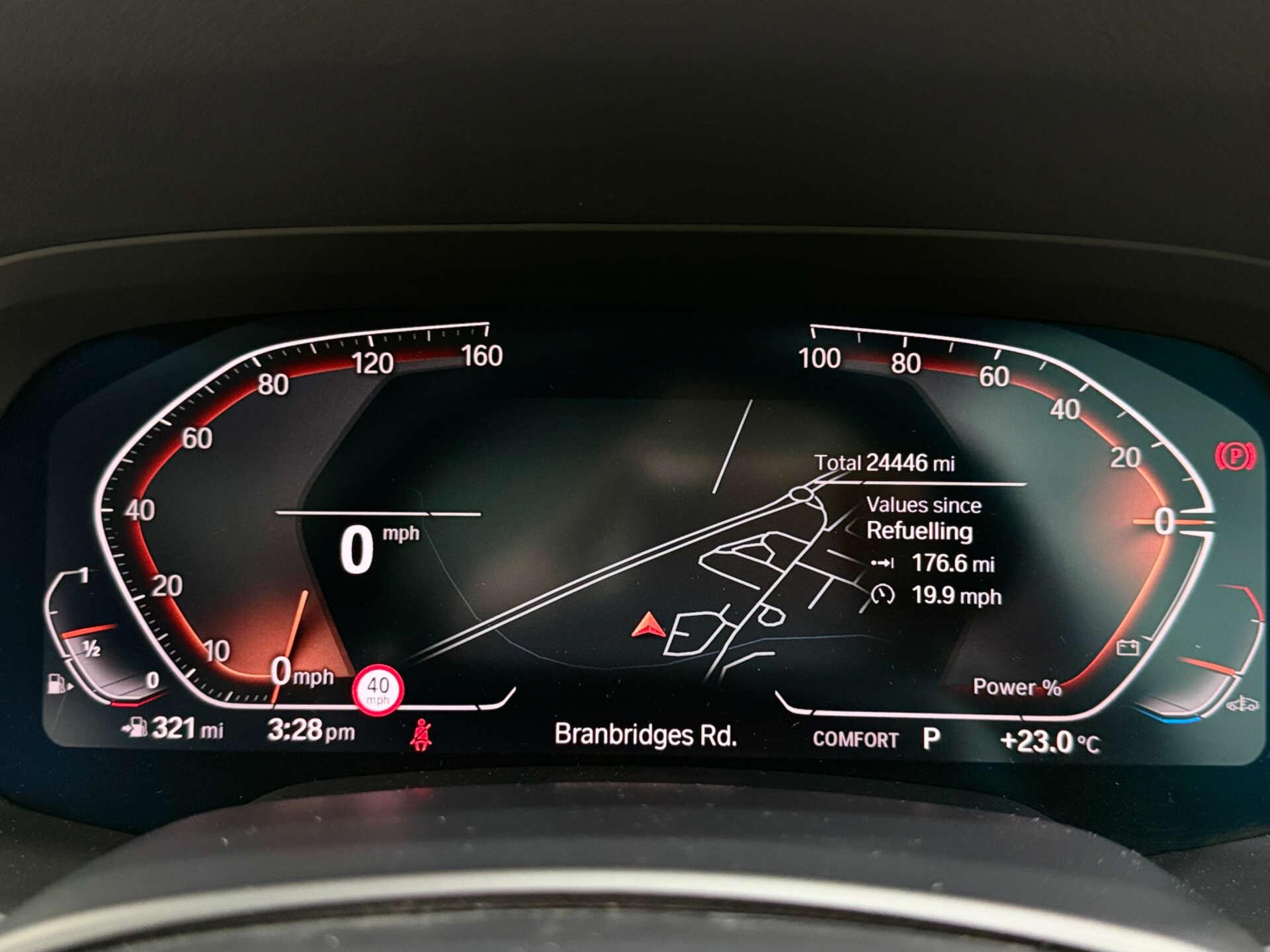 BMW X5 view 24