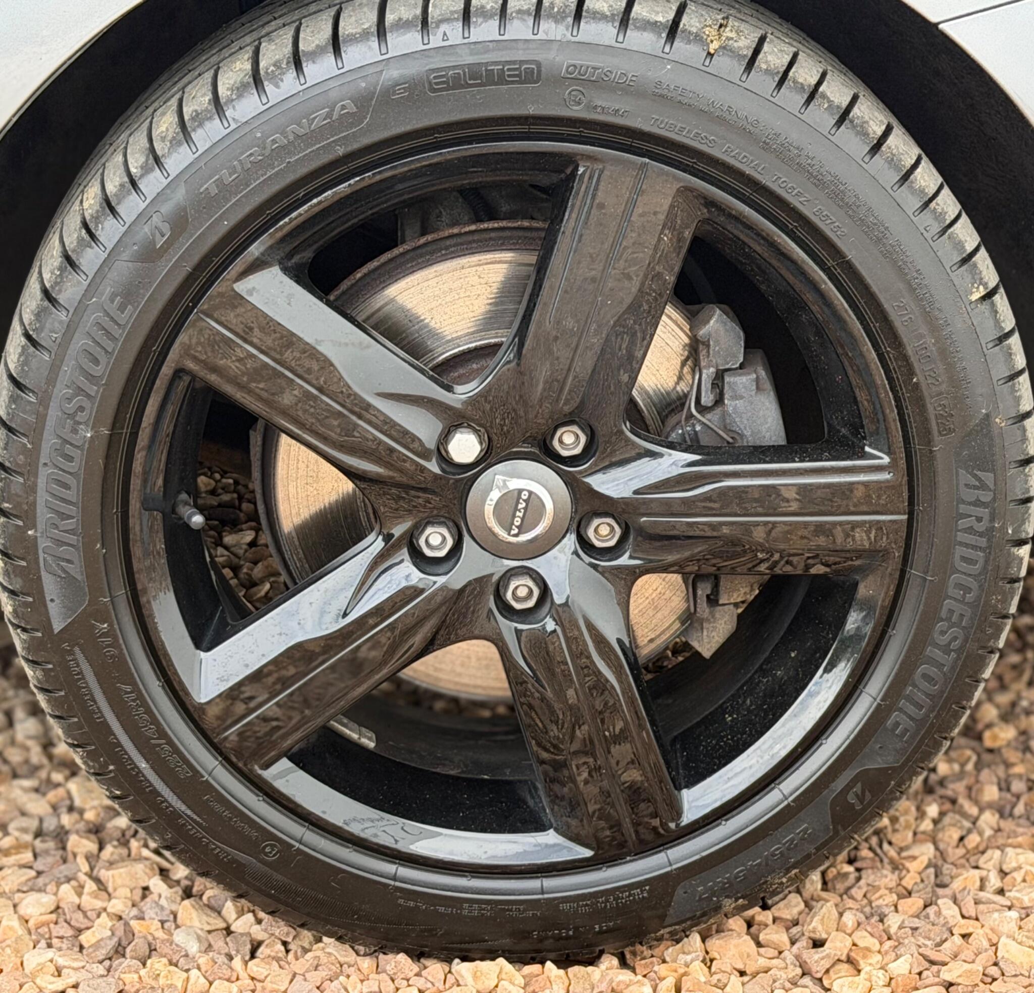 Volvo V40 view 9