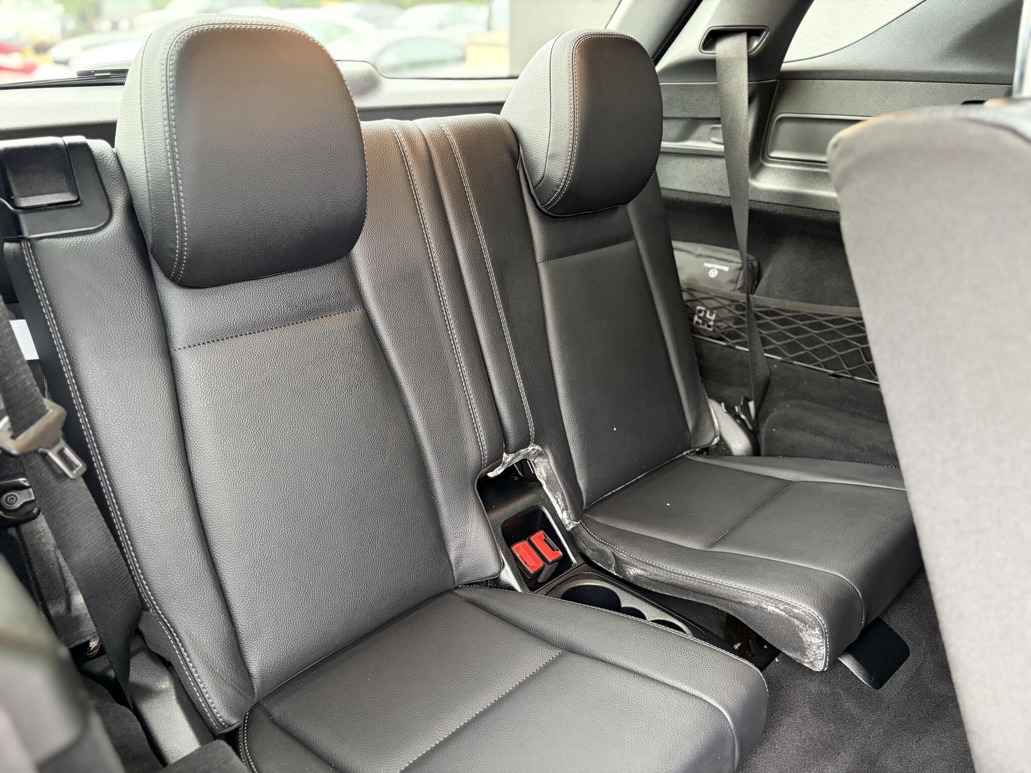 Mercedes-Benz Gle view 33
