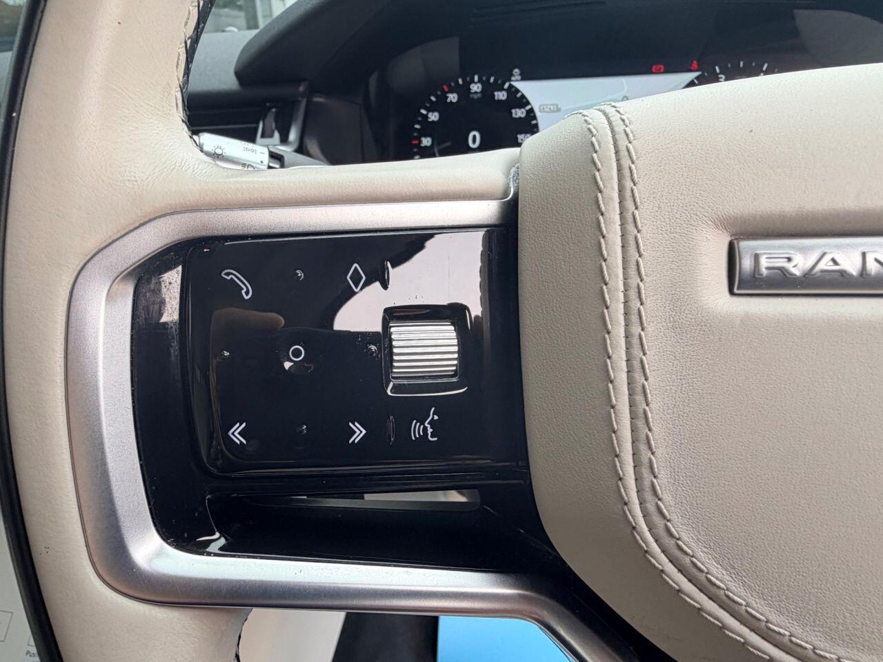 Land Rover Range Rover Velar view 22