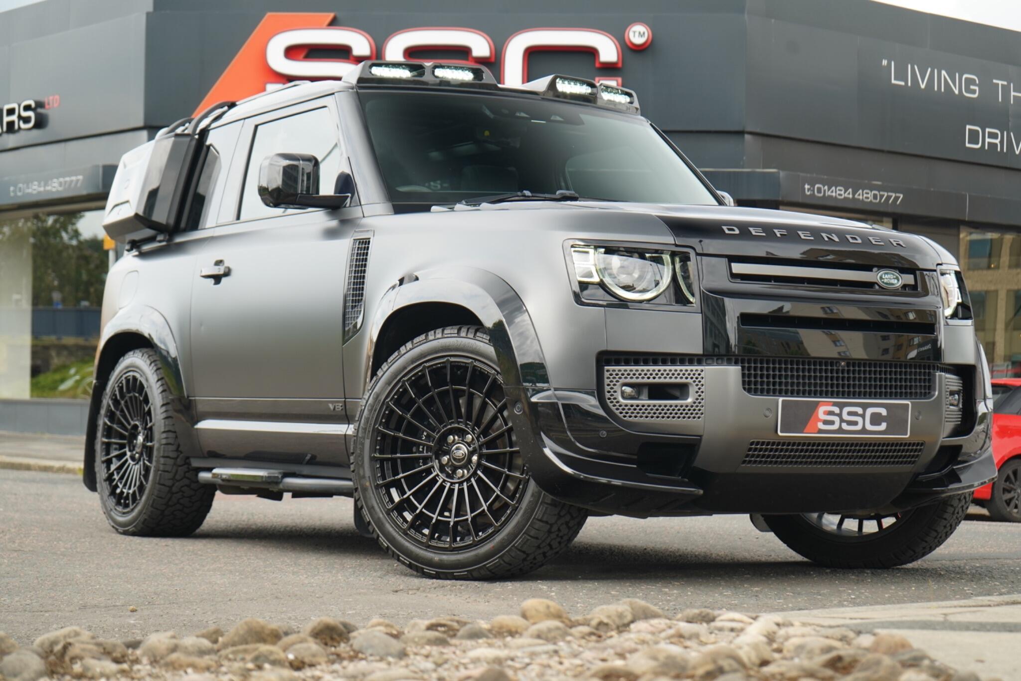 Land Rover Defender 90 main image