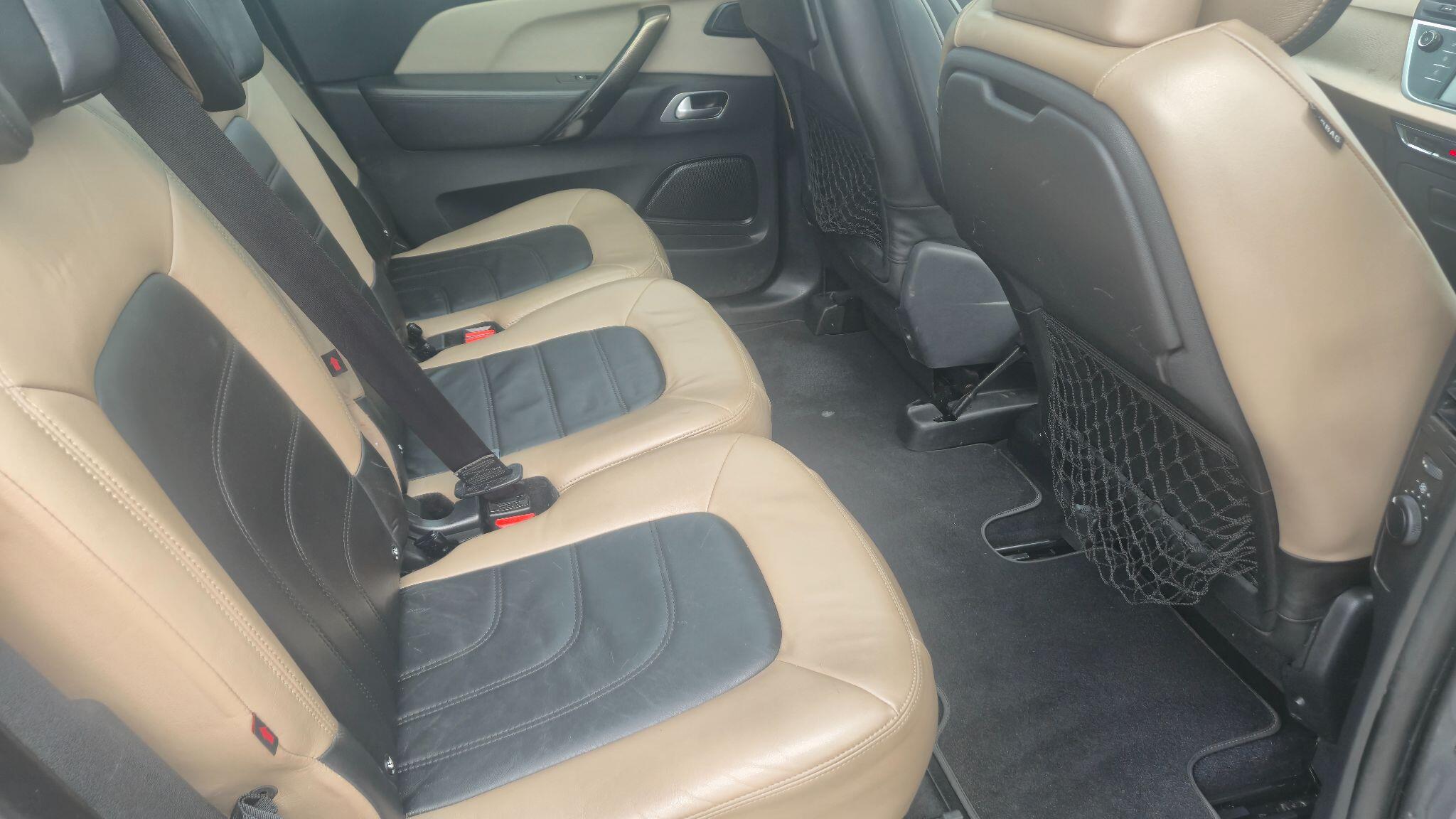 Citroen Grand C4 Picasso view 17